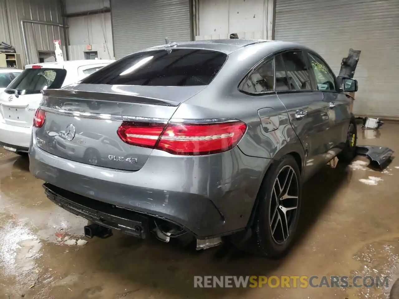 4 Photograph of a damaged car 4JGED6EB5KA145647 MERCEDES-BENZ GLE-CLASS 2019