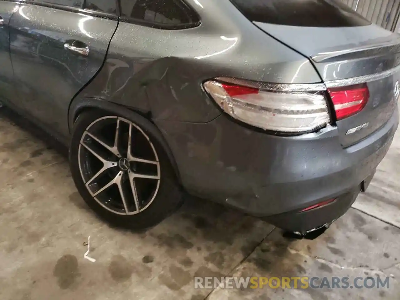 9 Photograph of a damaged car 4JGED6EB6KA151103 MERCEDES-BENZ GLE-CLASS 2019