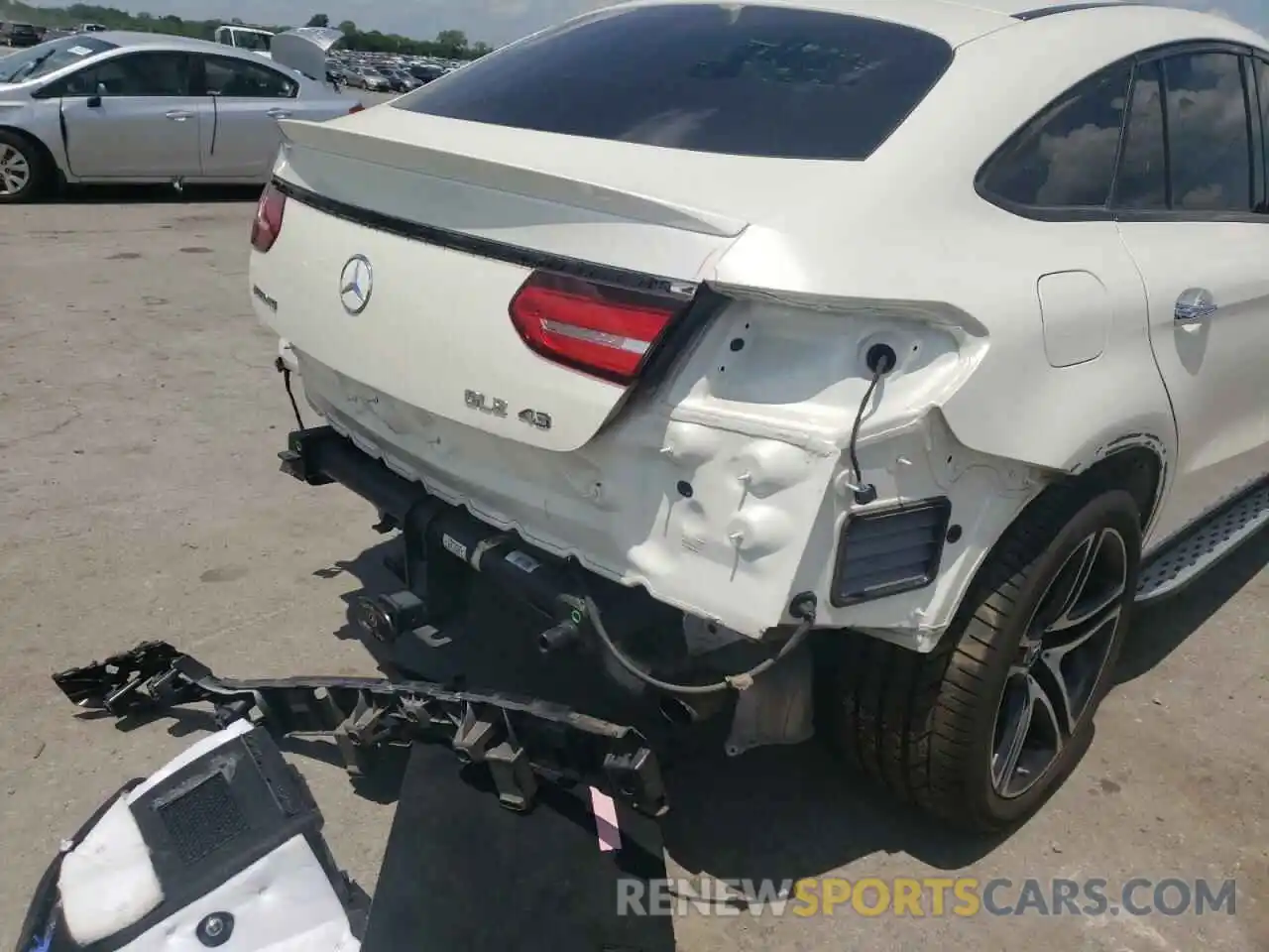 9 Photograph of a damaged car 4JGED6EB7KA137873 MERCEDES-BENZ GLE-CLASS 2019