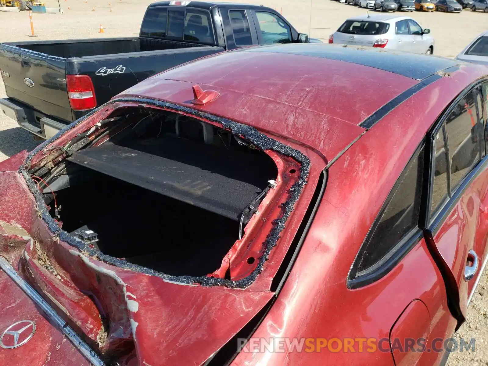 9 Photograph of a damaged car 4JGED6EB7KA153667 MERCEDES-BENZ GLE-CLASS 2019