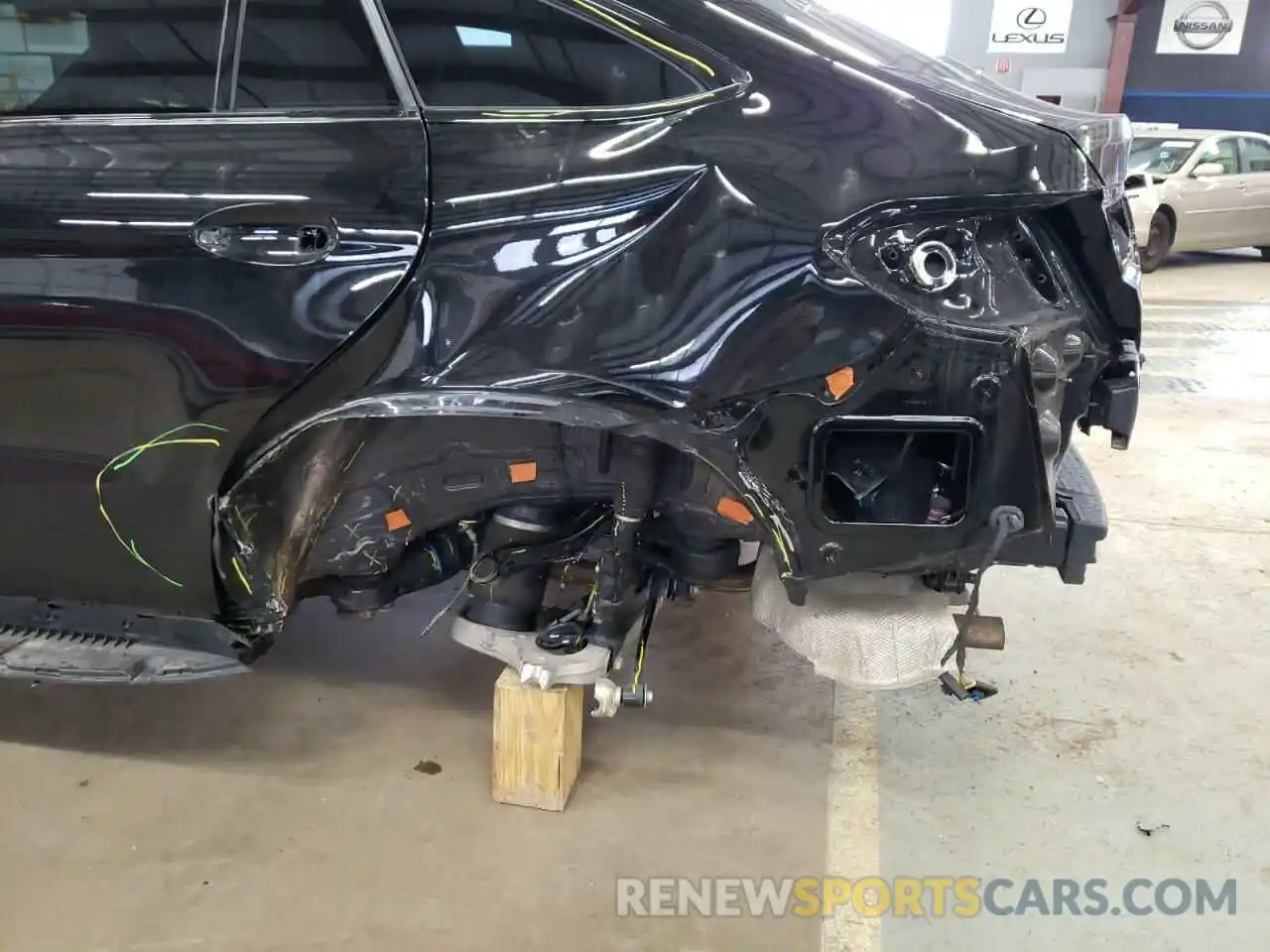 9 Photograph of a damaged car 4JGED6EB8KA153998 MERCEDES-BENZ GLE-CLASS 2019