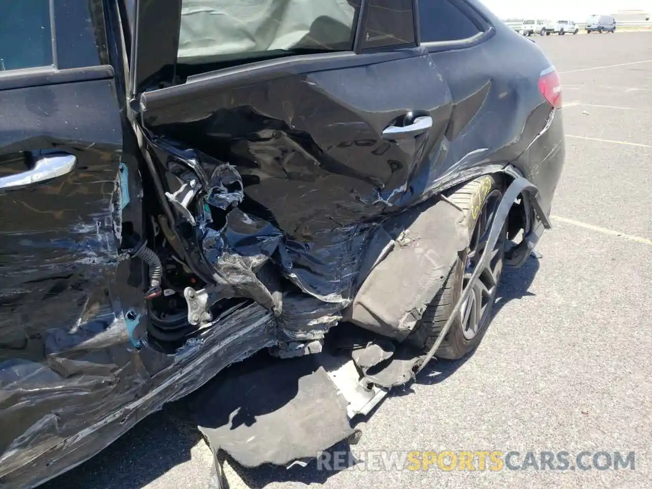 9 Photograph of a damaged car 4JGED7FB8KA141743 MERCEDES-BENZ GLE-CLASS 2019