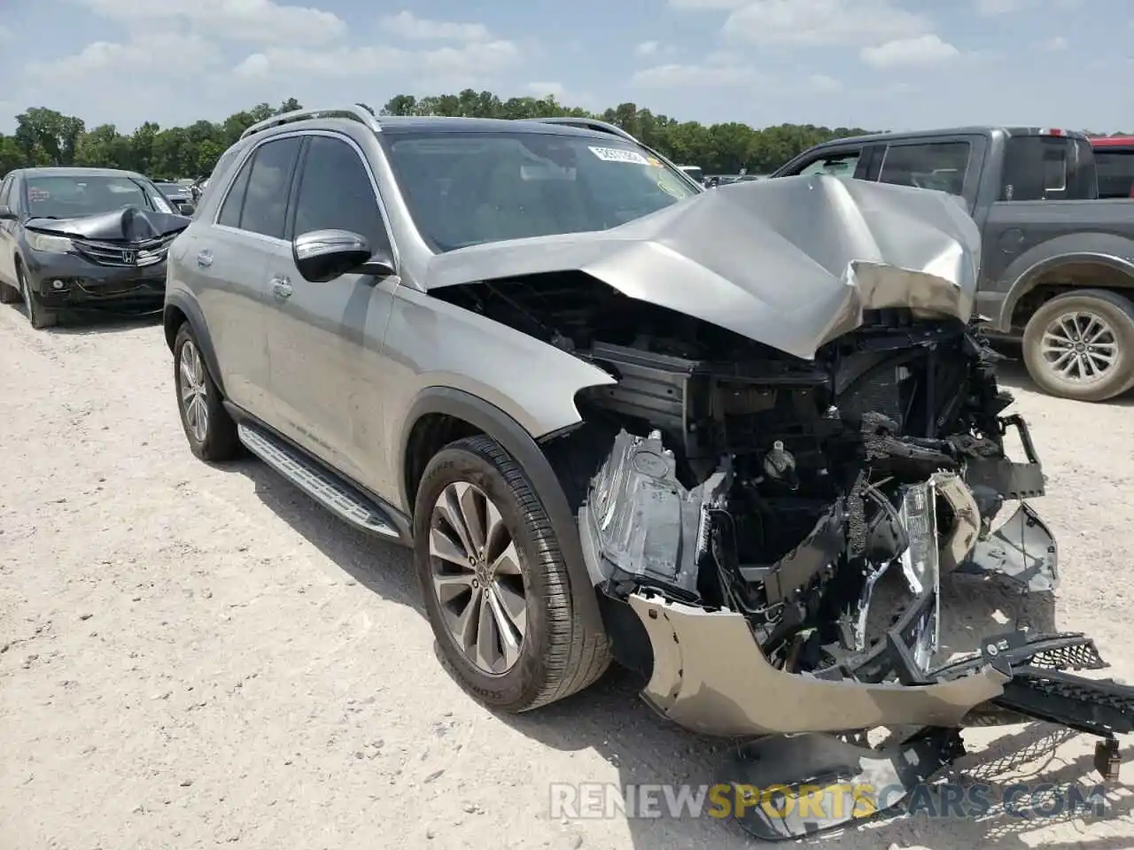 1 Photograph of a damaged car 4JGFB4JB0LA197449 MERCEDES-BENZ GLE-CLASS 2020