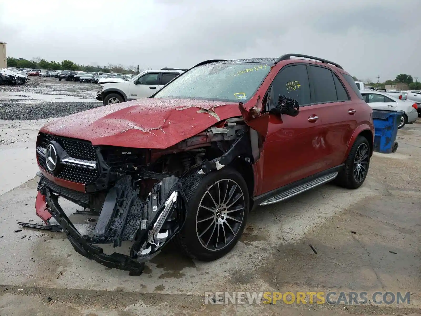 2 Photograph of a damaged car 4JGFB4JB0LA258136 MERCEDES-BENZ GLE-CLASS 2020