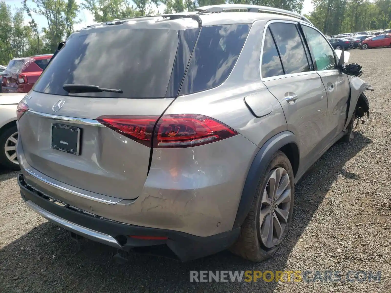 4 Photograph of a damaged car 4JGFB4JB1LA133906 MERCEDES-BENZ GLE-CLASS 2020