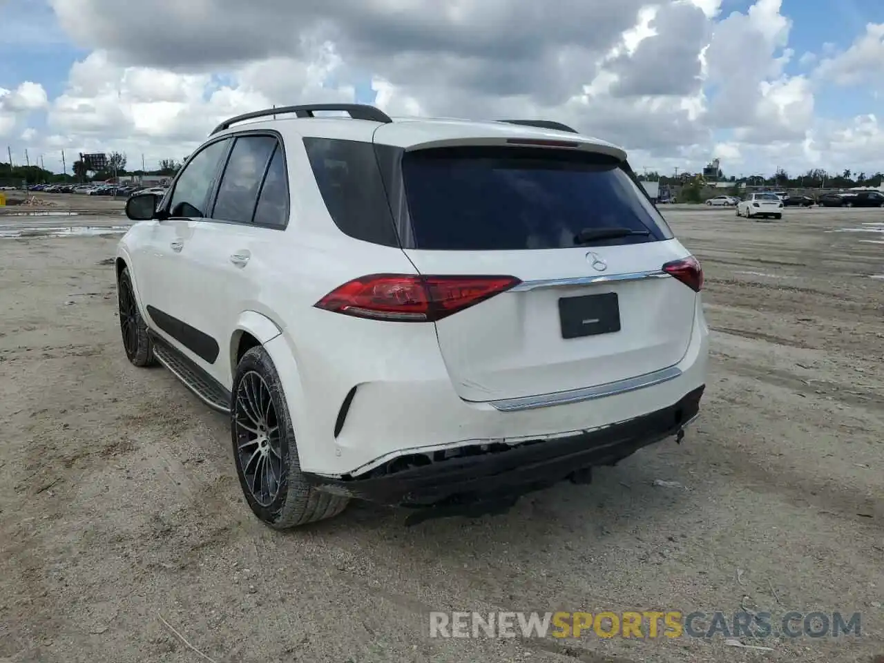 3 Photograph of a damaged car 4JGFB4JB1LA134182 MERCEDES-BENZ GLE-CLASS 2020