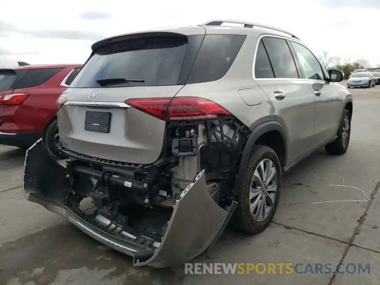 4 Photograph of a damaged car 4JGFB4JB1LA208829 MERCEDES-BENZ GLE-CLASS 2020