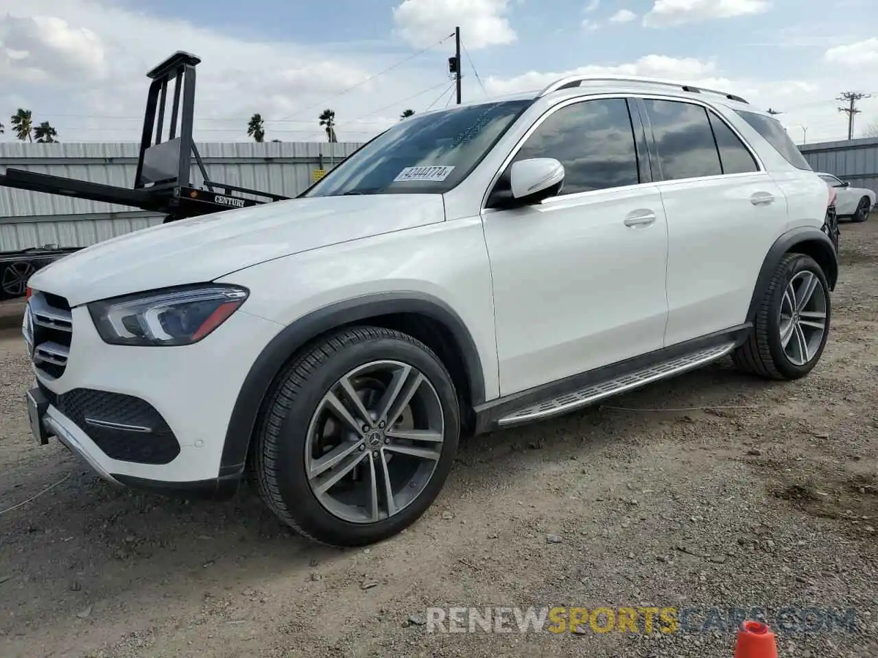 1 Photograph of a damaged car 4JGFB4JB2LA116774 MERCEDES-BENZ GLE-CLASS 2020