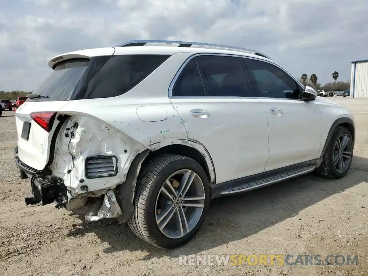 3 Photograph of a damaged car 4JGFB4JB2LA116774 MERCEDES-BENZ GLE-CLASS 2020