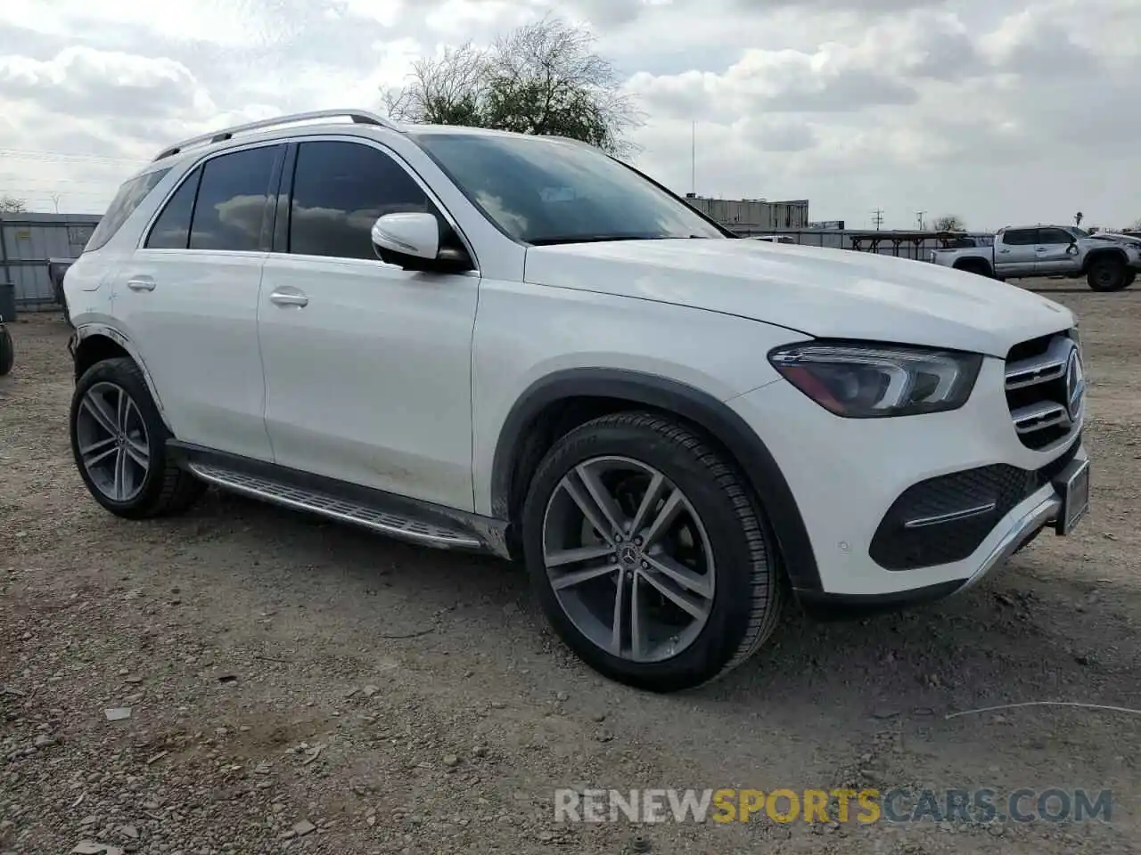 4 Photograph of a damaged car 4JGFB4JB2LA116774 MERCEDES-BENZ GLE-CLASS 2020