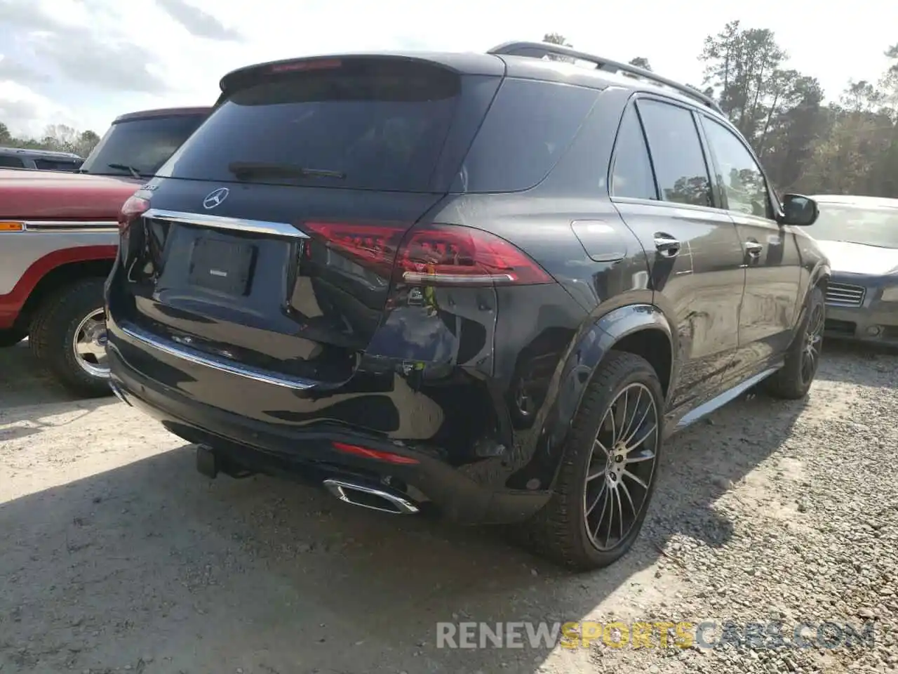 4 Photograph of a damaged car 4JGFB4JB2LA120436 MERCEDES-BENZ GLE-CLASS 2020