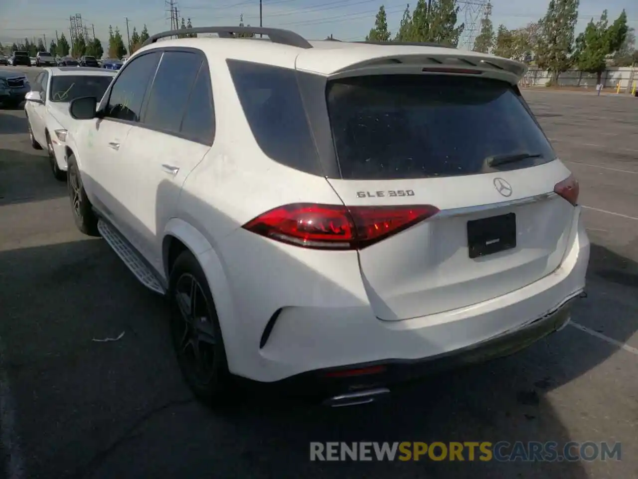 3 Photograph of a damaged car 4JGFB4JB3LA243484 MERCEDES-BENZ GLE-CLASS 2020