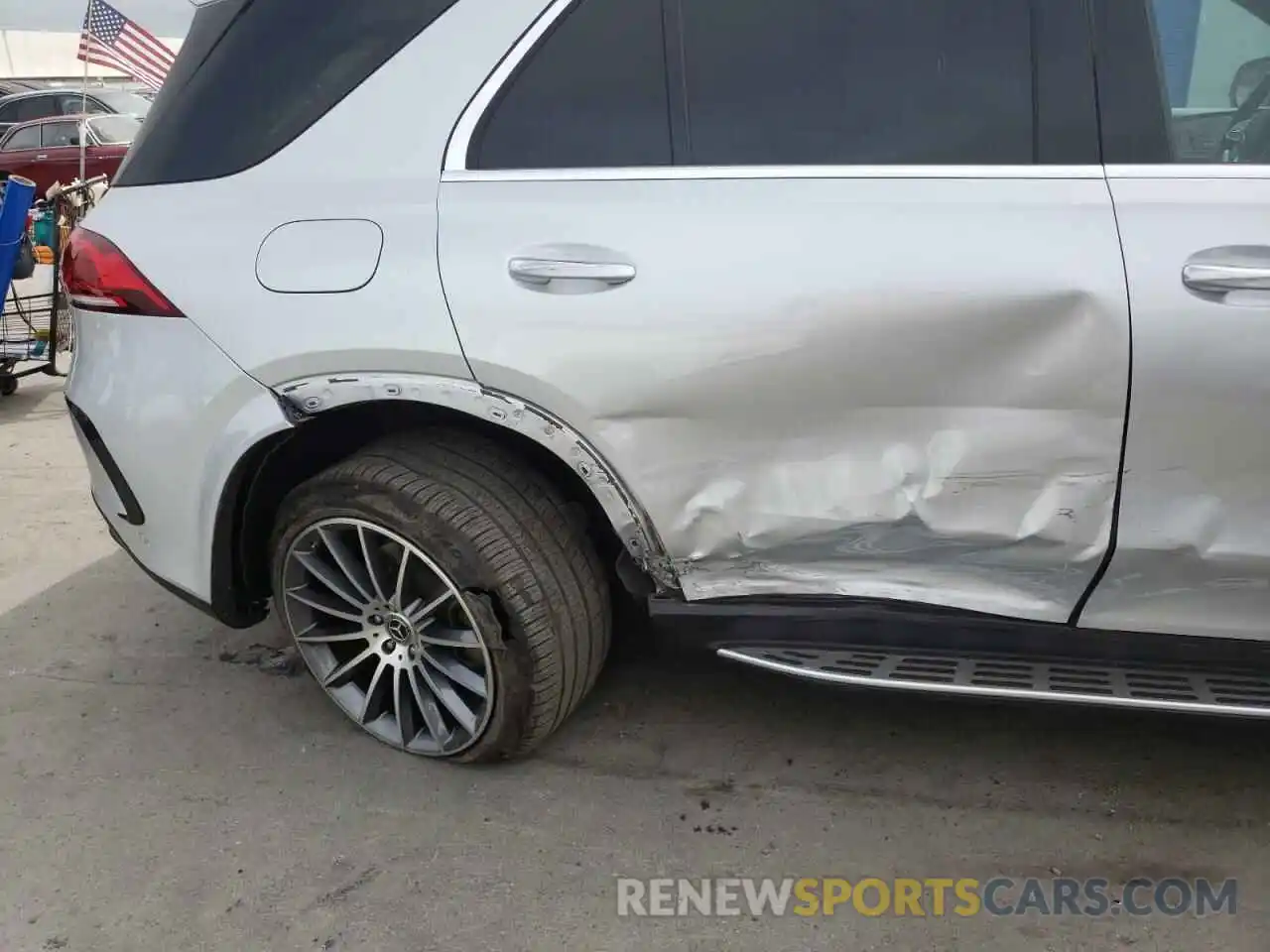 9 Photograph of a damaged car 4JGFB4JB5LA210762 MERCEDES-BENZ GLE-CLASS 2020