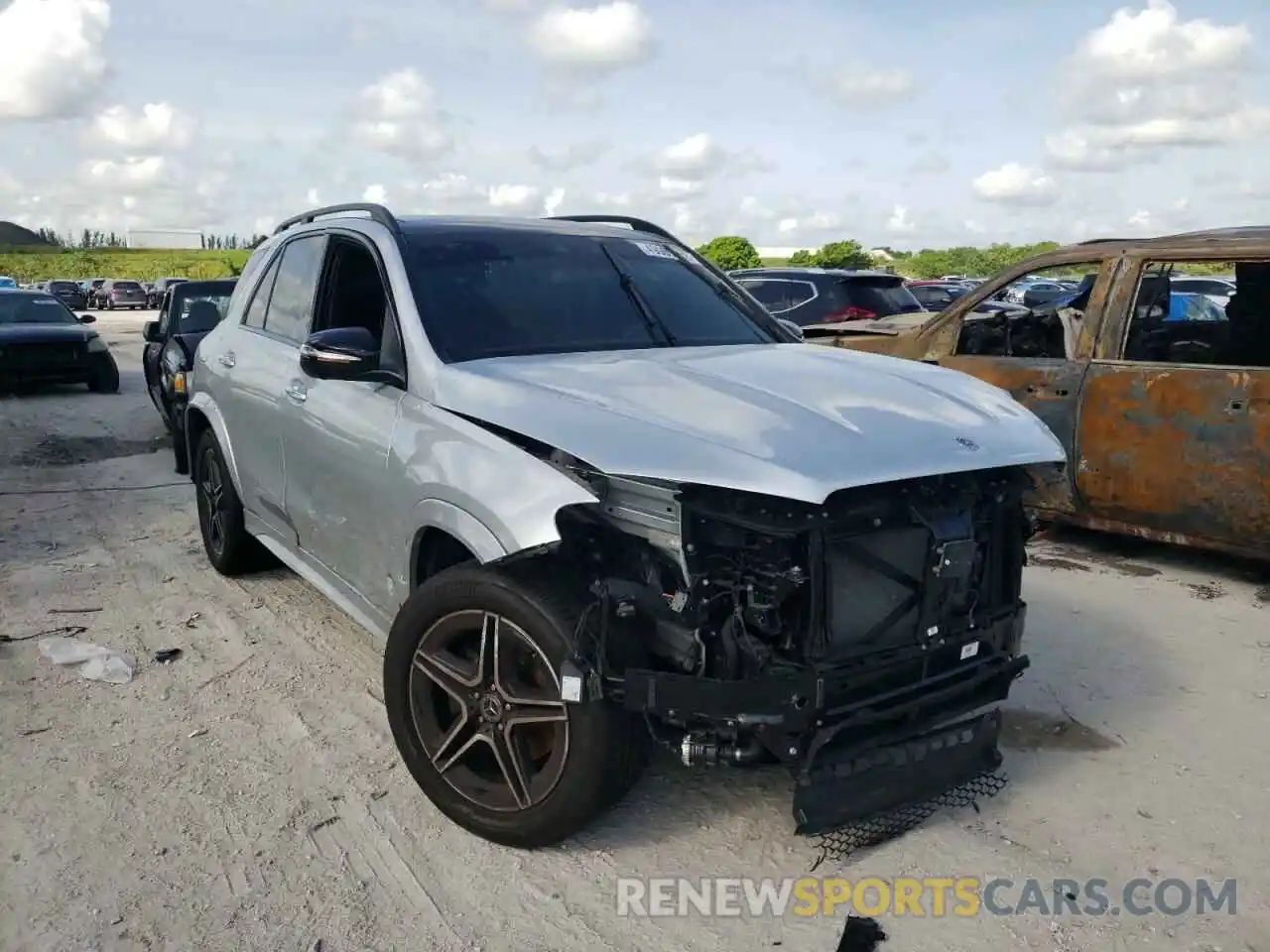 1 Photograph of a damaged car 4JGFB4JB6LA137756 MERCEDES-BENZ GLE-CLASS 2020