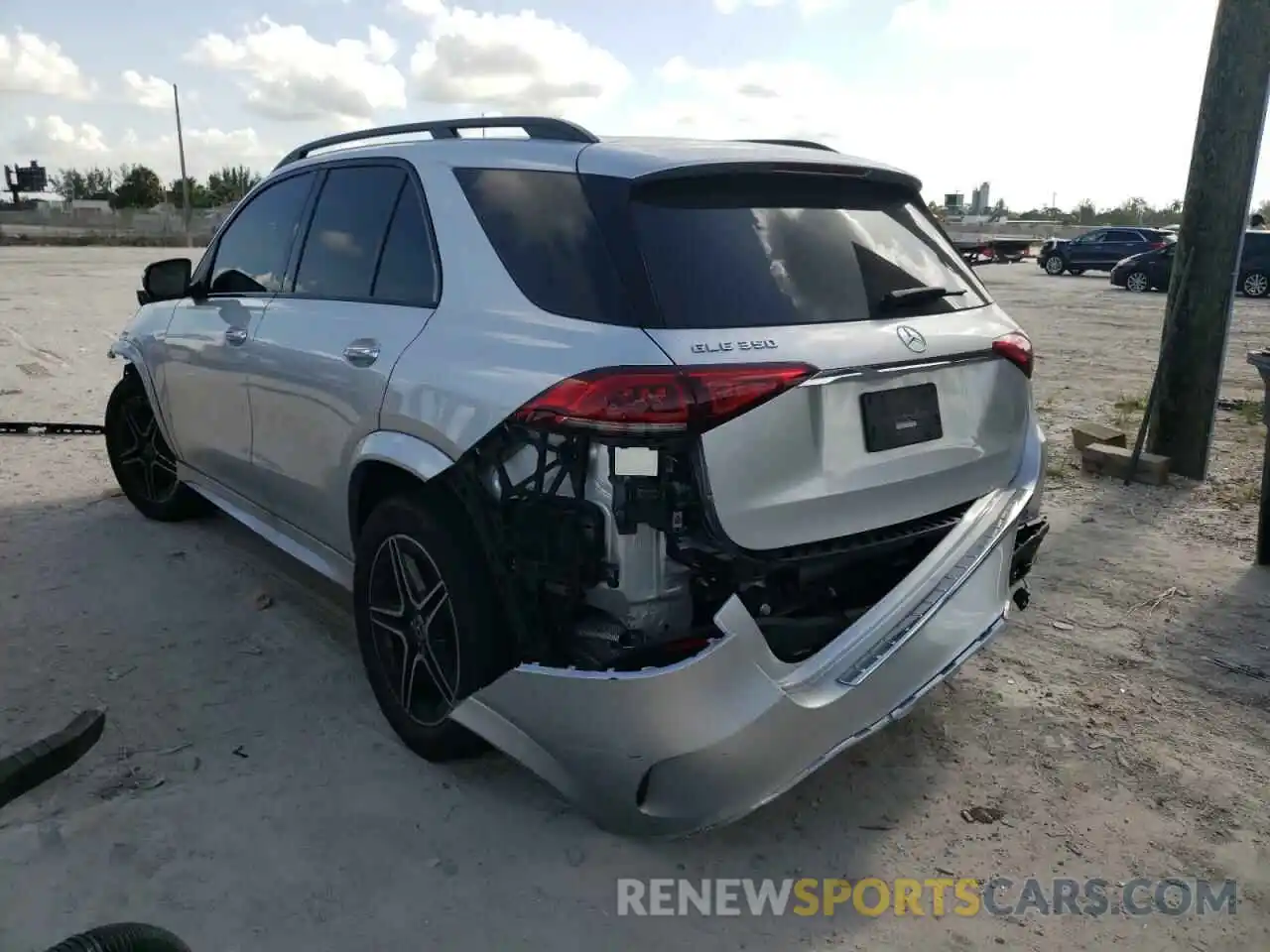 3 Photograph of a damaged car 4JGFB4JB6LA137756 MERCEDES-BENZ GLE-CLASS 2020