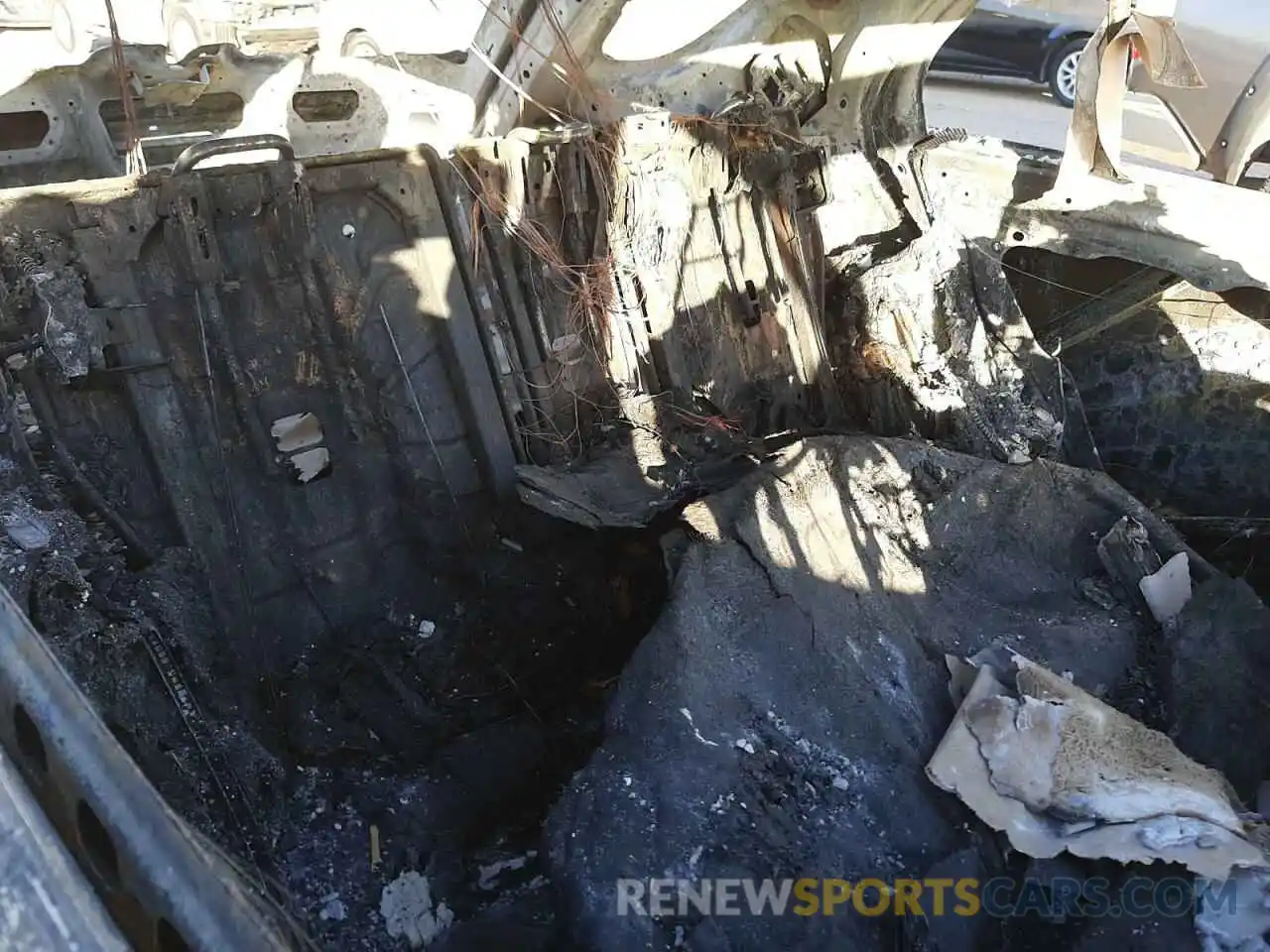 6 Photograph of a damaged car 4JGFB4JB6LA163094 MERCEDES-BENZ GLE-CLASS 2020