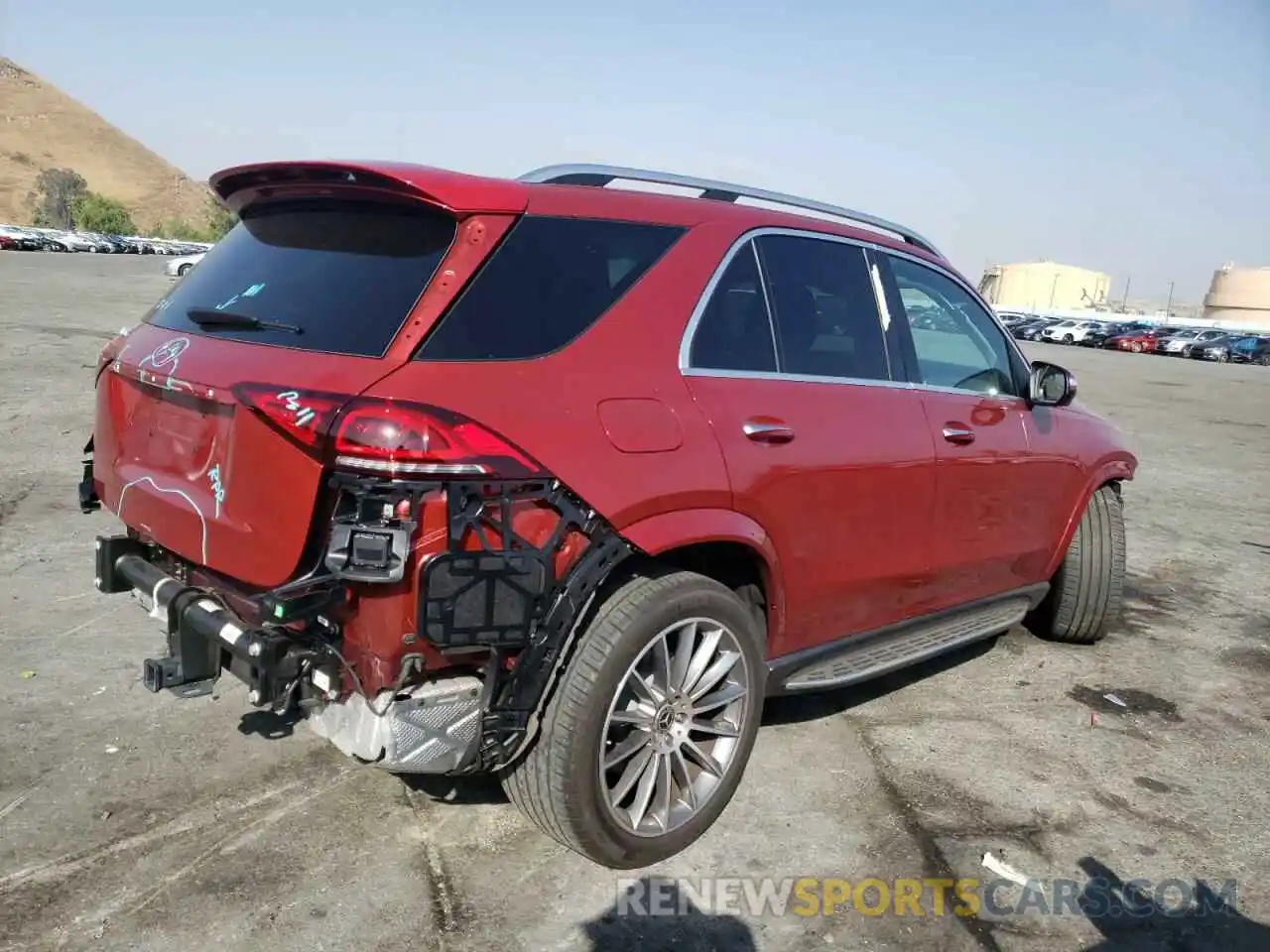 4 Photograph of a damaged car 4JGFB4JB7LA238773 MERCEDES-BENZ GLE-CLASS 2020