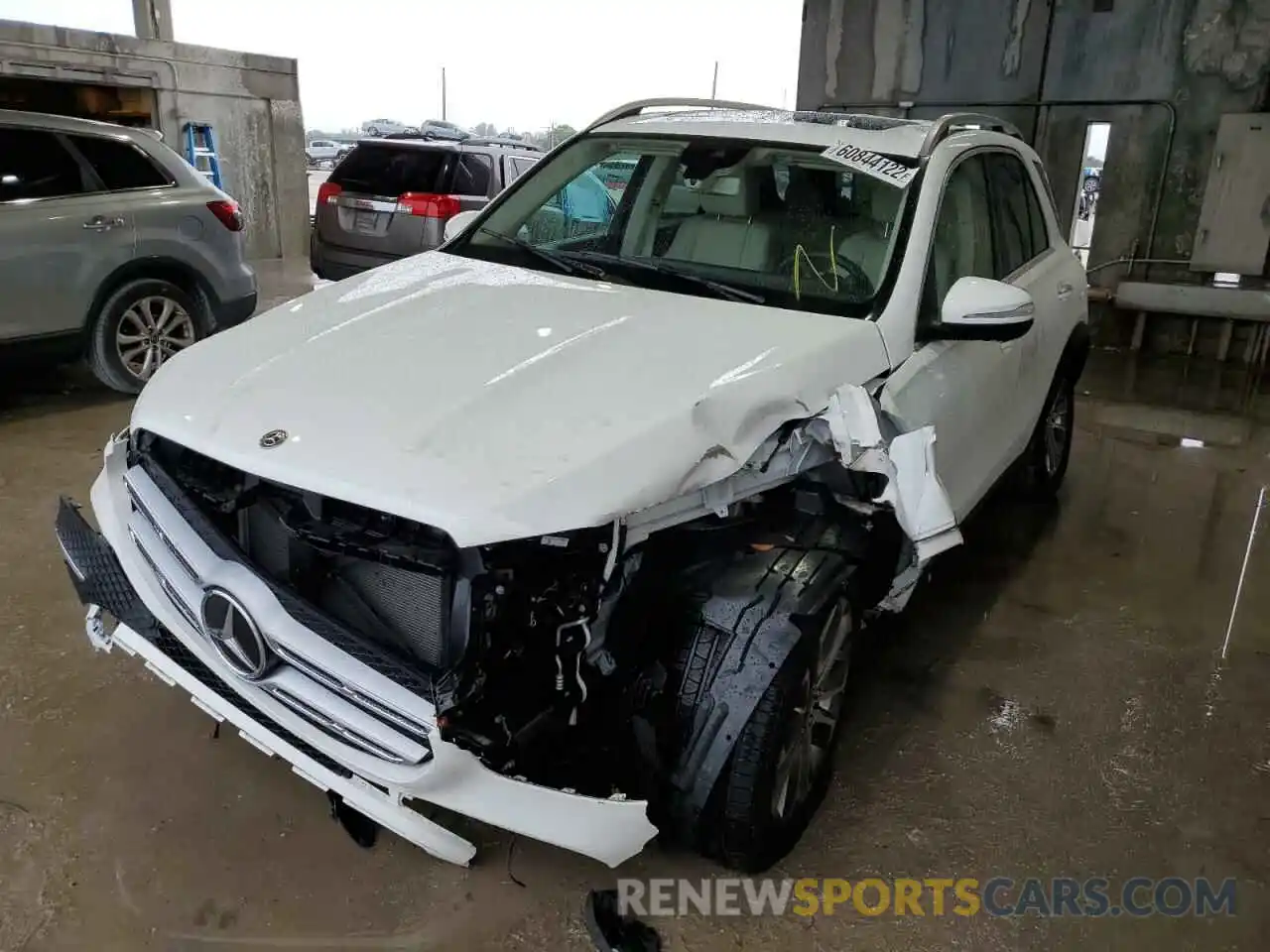 2 Photograph of a damaged car 4JGFB4JB9LA102824 MERCEDES-BENZ GLE-CLASS 2020