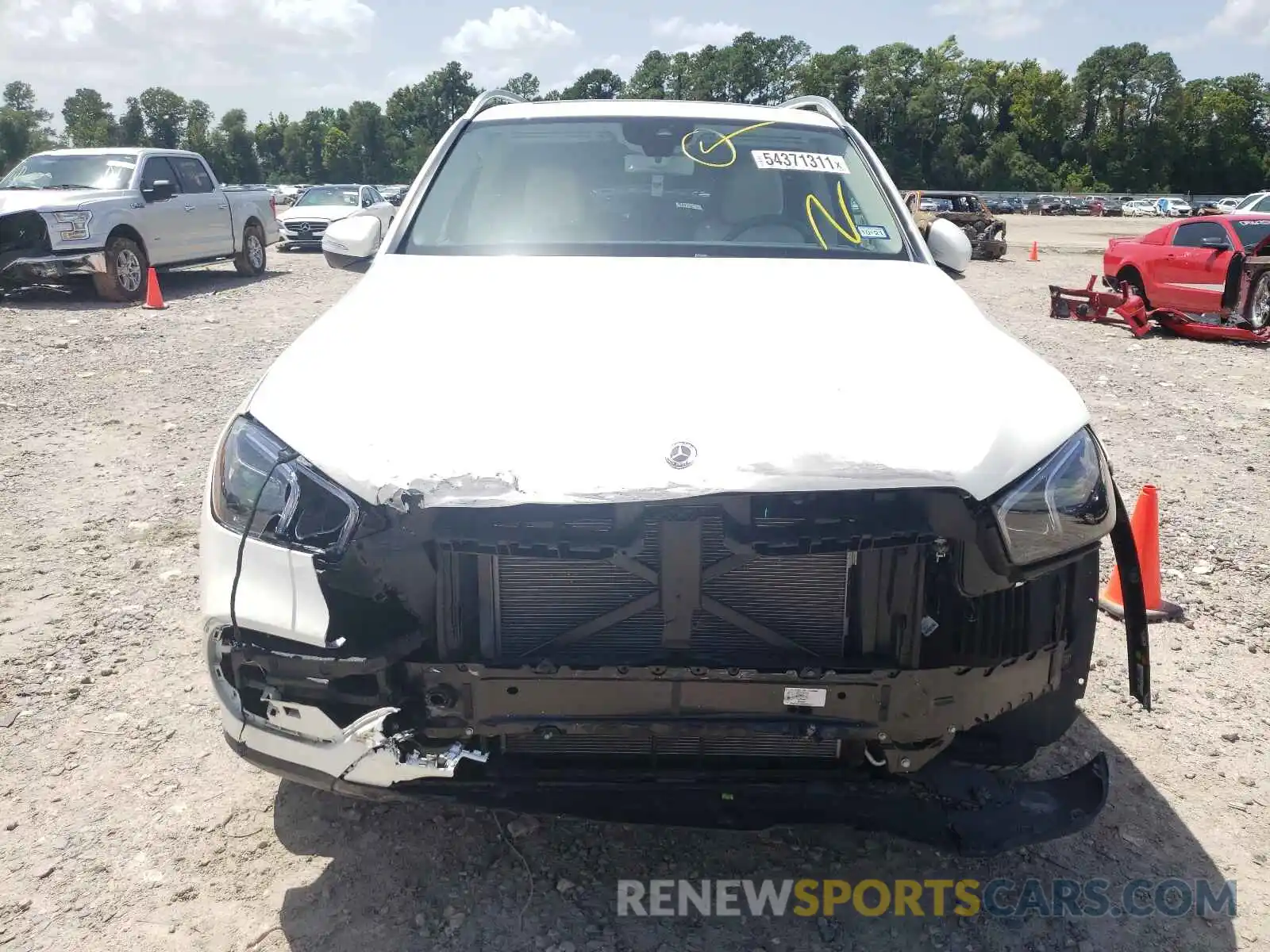 9 Photograph of a damaged car 4JGFB4JB9LA109207 MERCEDES-BENZ GLE-CLASS 2020