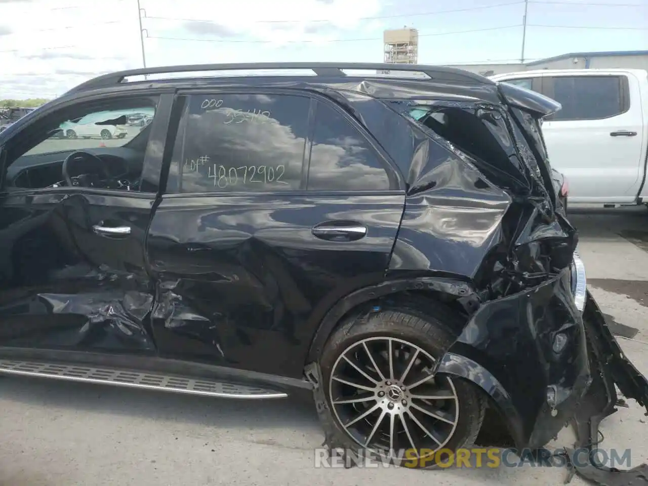 10 Photograph of a damaged car 4JGFB4JBXLA117459 MERCEDES-BENZ GLE-CLASS 2020