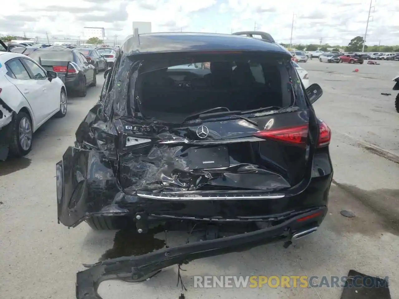 9 Photograph of a damaged car 4JGFB4JBXLA117459 MERCEDES-BENZ GLE-CLASS 2020