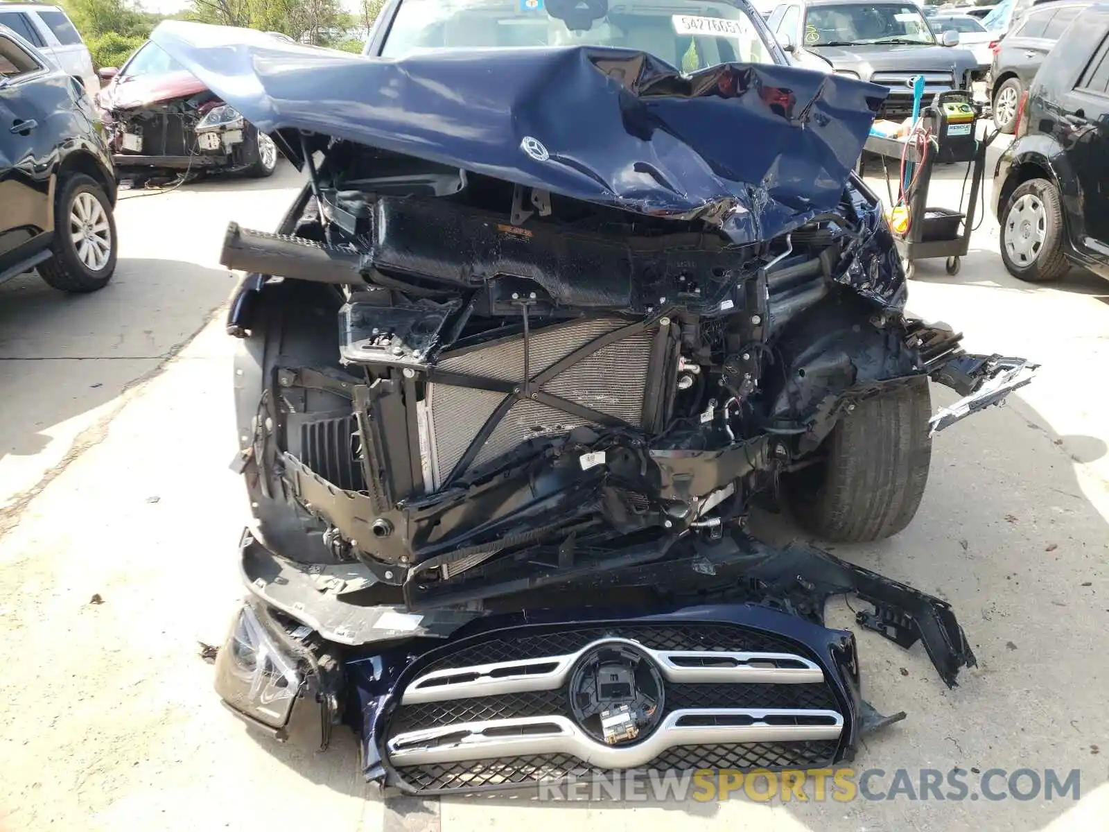 9 Photograph of a damaged car 4JGFB4JBXLA133483 MERCEDES-BENZ GLE-CLASS 2020