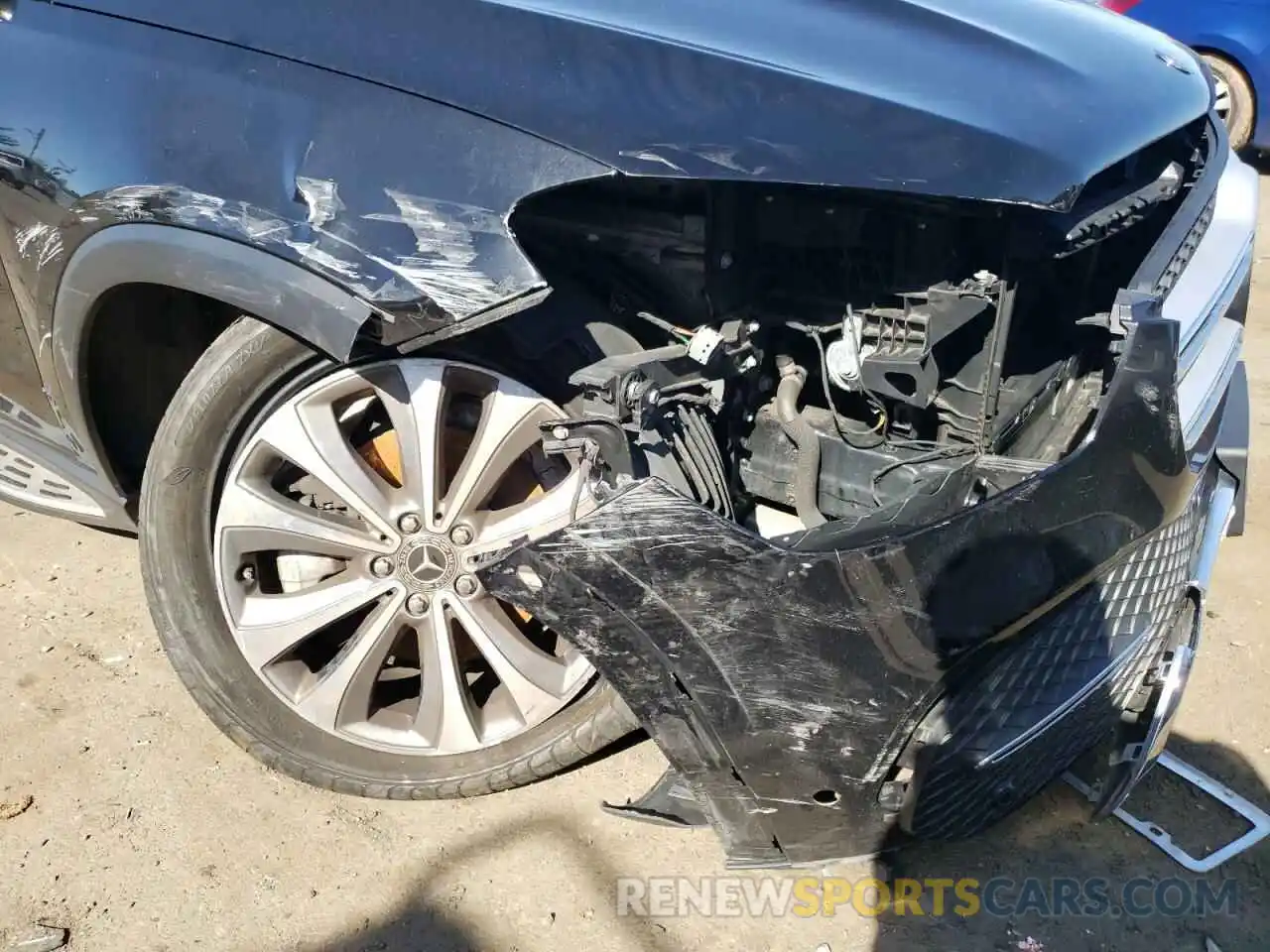 9 Photograph of a damaged car 4JGFB4JBXLA182568 MERCEDES-BENZ GLE-CLASS 2020