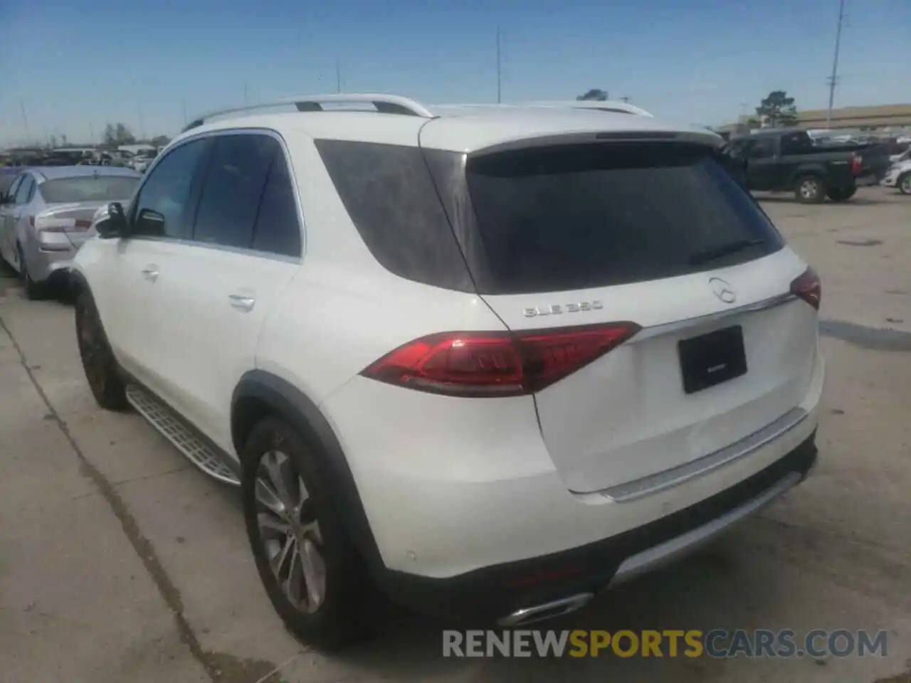 3 Photograph of a damaged car 4JGFB4JE0LA157060 MERCEDES-BENZ GLE-CLASS 2020