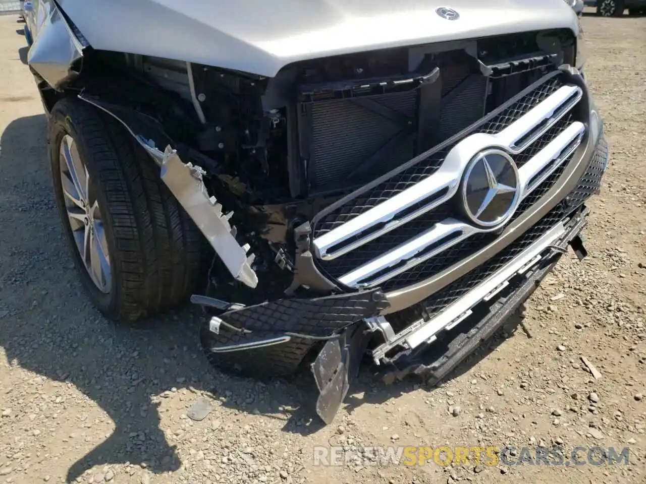 9 Photograph of a damaged car 4JGFB4JE1LA121796 MERCEDES-BENZ GLE-CLASS 2020