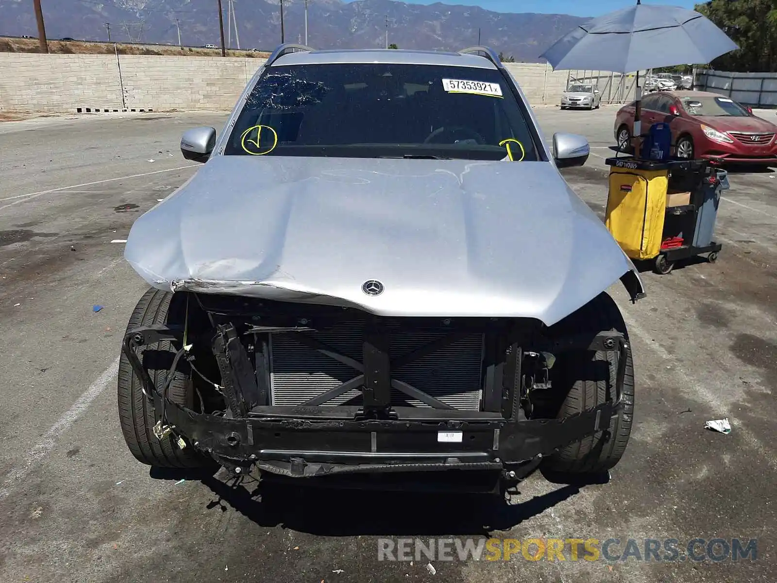 9 Photograph of a damaged car 4JGFB4JE2LA160834 MERCEDES-BENZ GLE-CLASS 2020