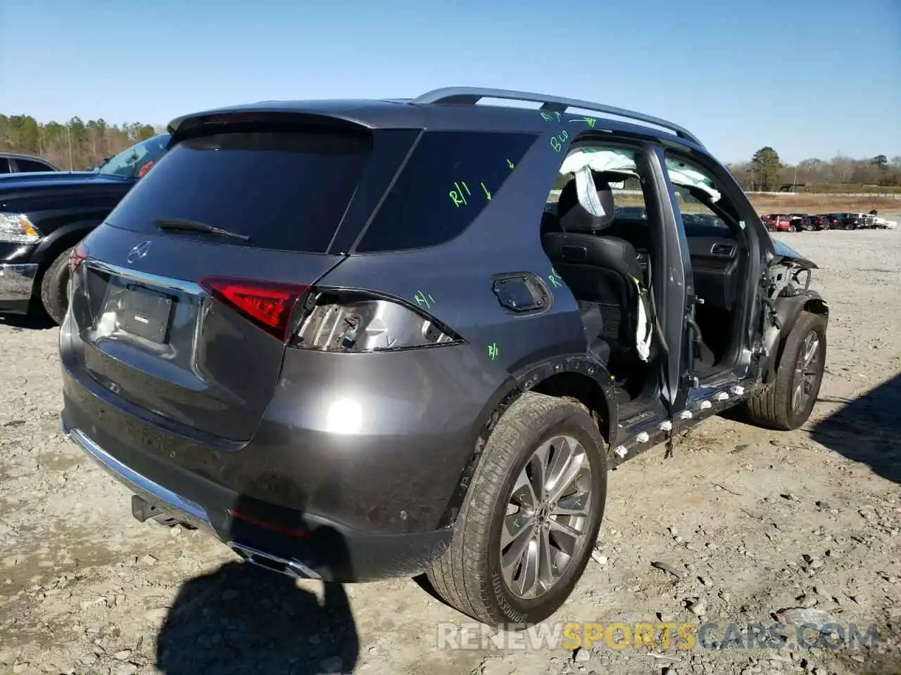 4 Photograph of a damaged car 4JGFB4JE3LA203089 MERCEDES-BENZ GLE-CLASS 2020