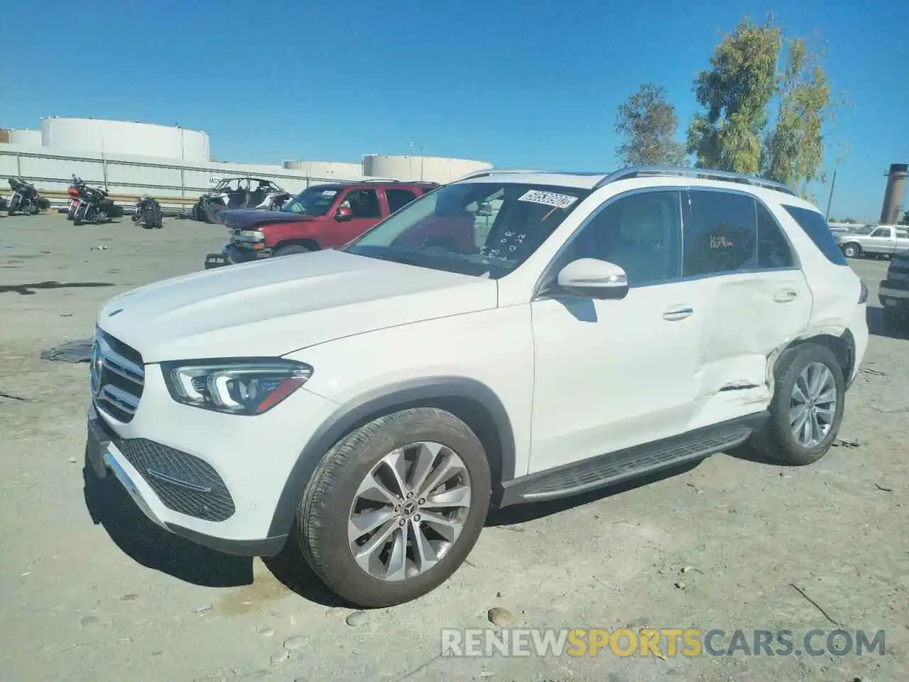 2 Photograph of a damaged car 4JGFB4JE7LA137131 MERCEDES-BENZ GLE-CLASS 2020