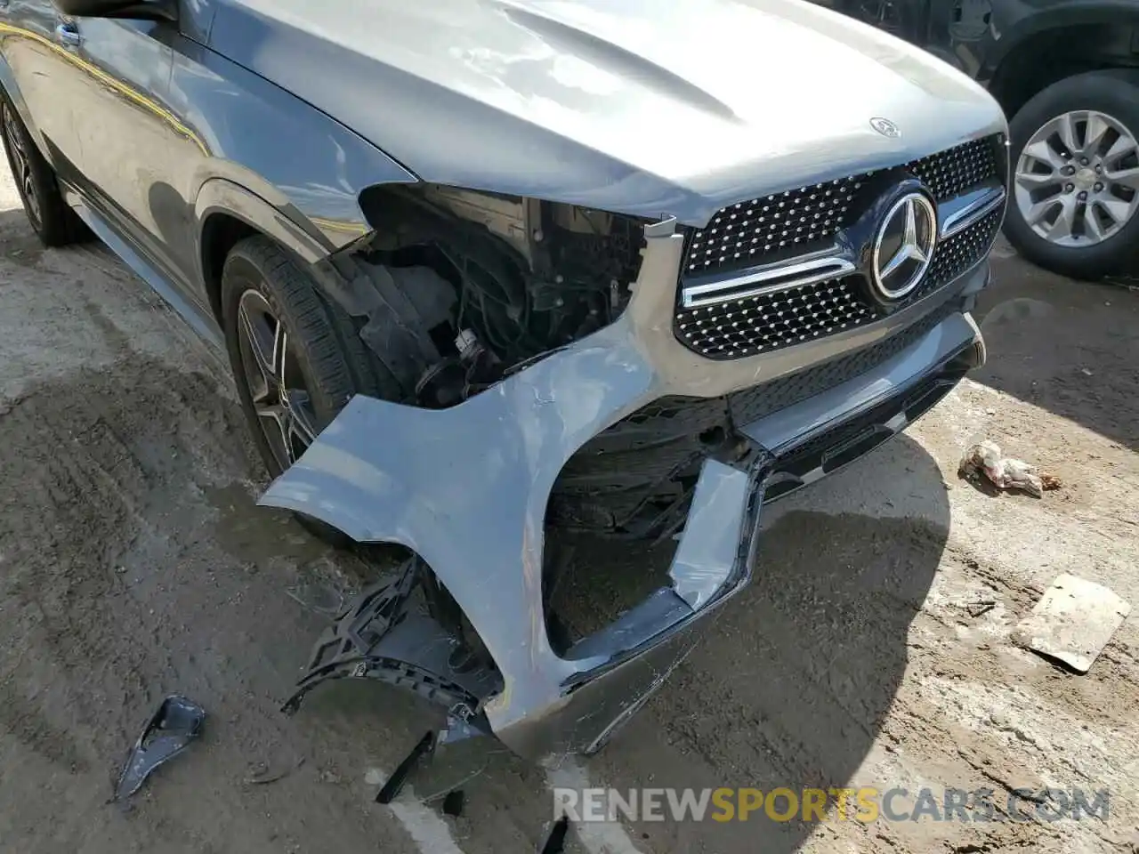 9 Photograph of a damaged car 4JGFB4KB0LA008331 MERCEDES-BENZ GLE-CLASS 2020