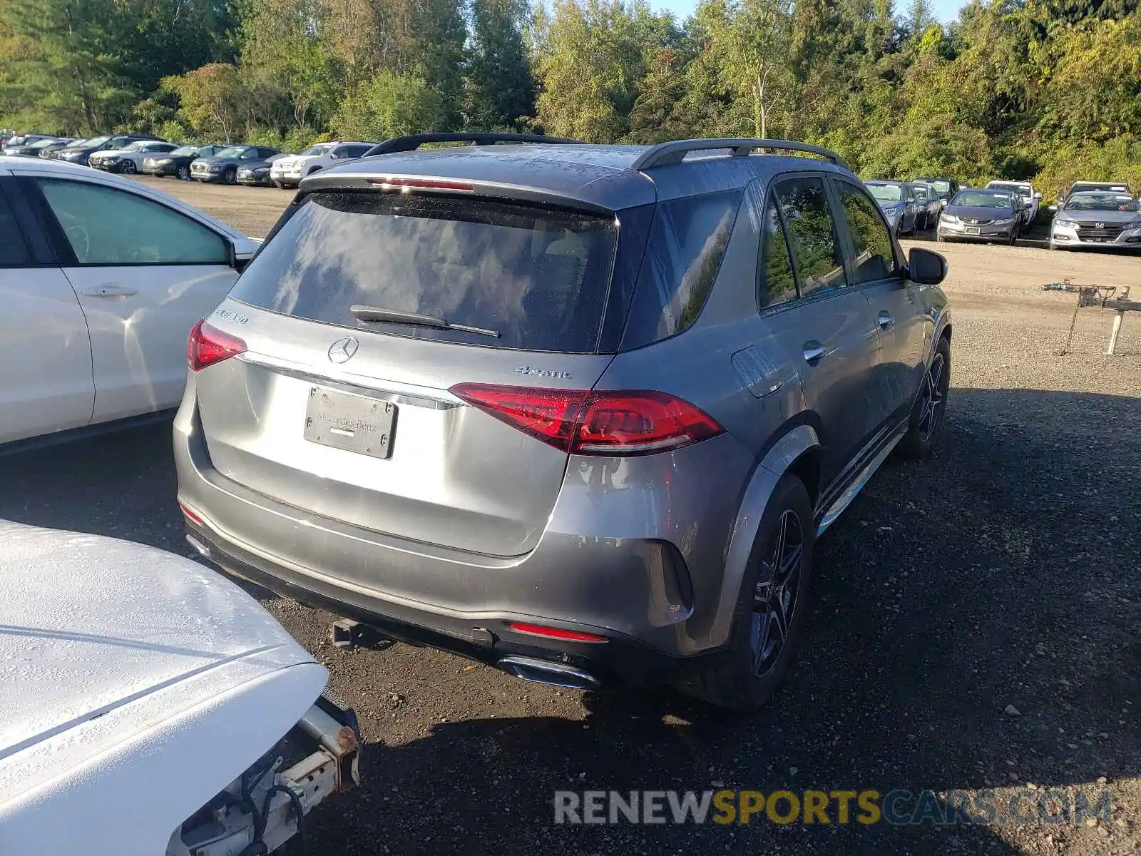 4 Photograph of a damaged car 4JGFB4KB1LA009259 MERCEDES-BENZ GLE-CLASS 2020