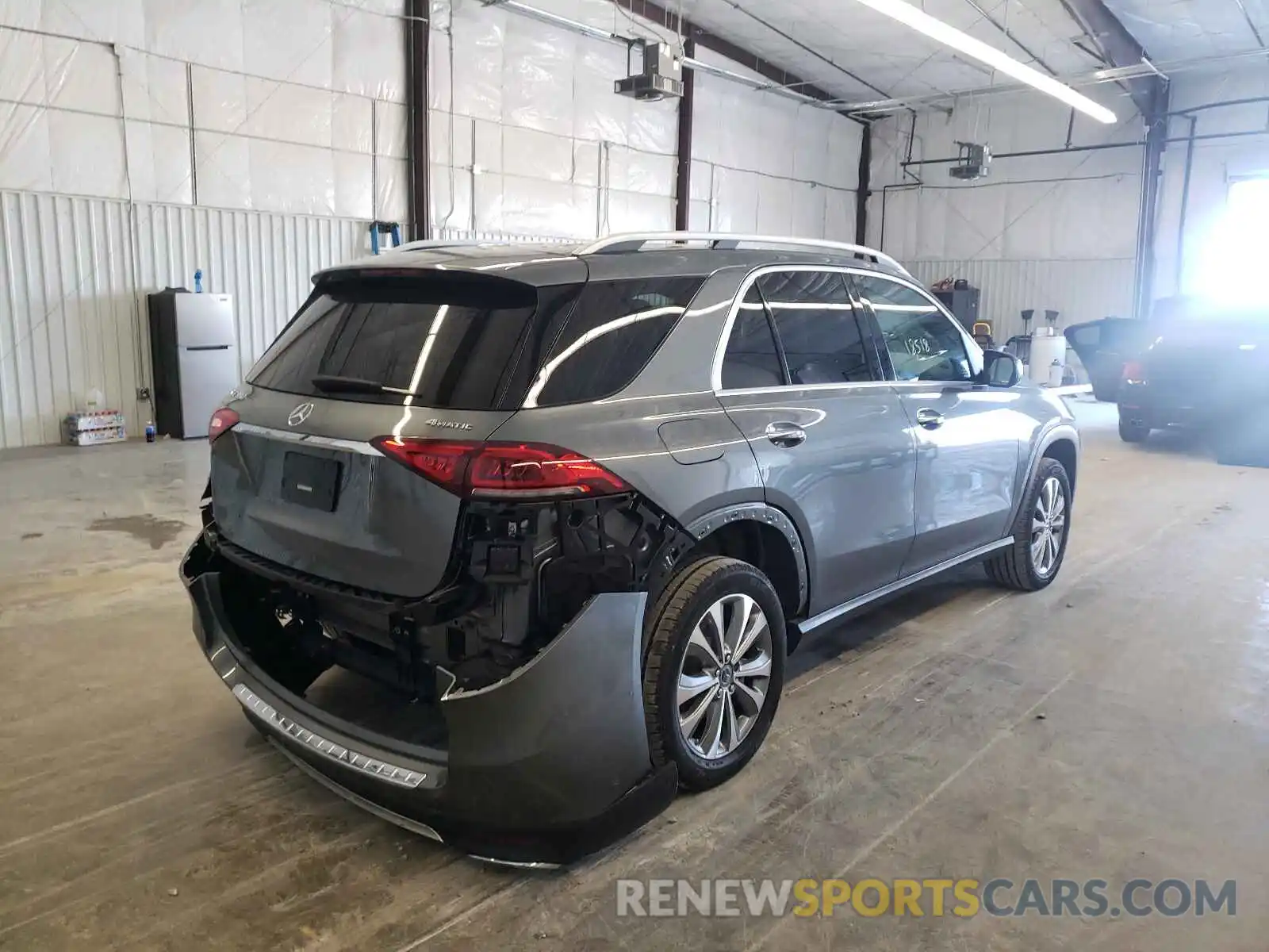 4 Photograph of a damaged car 4JGFB4KB1LA046098 MERCEDES-BENZ GLE-CLASS 2020