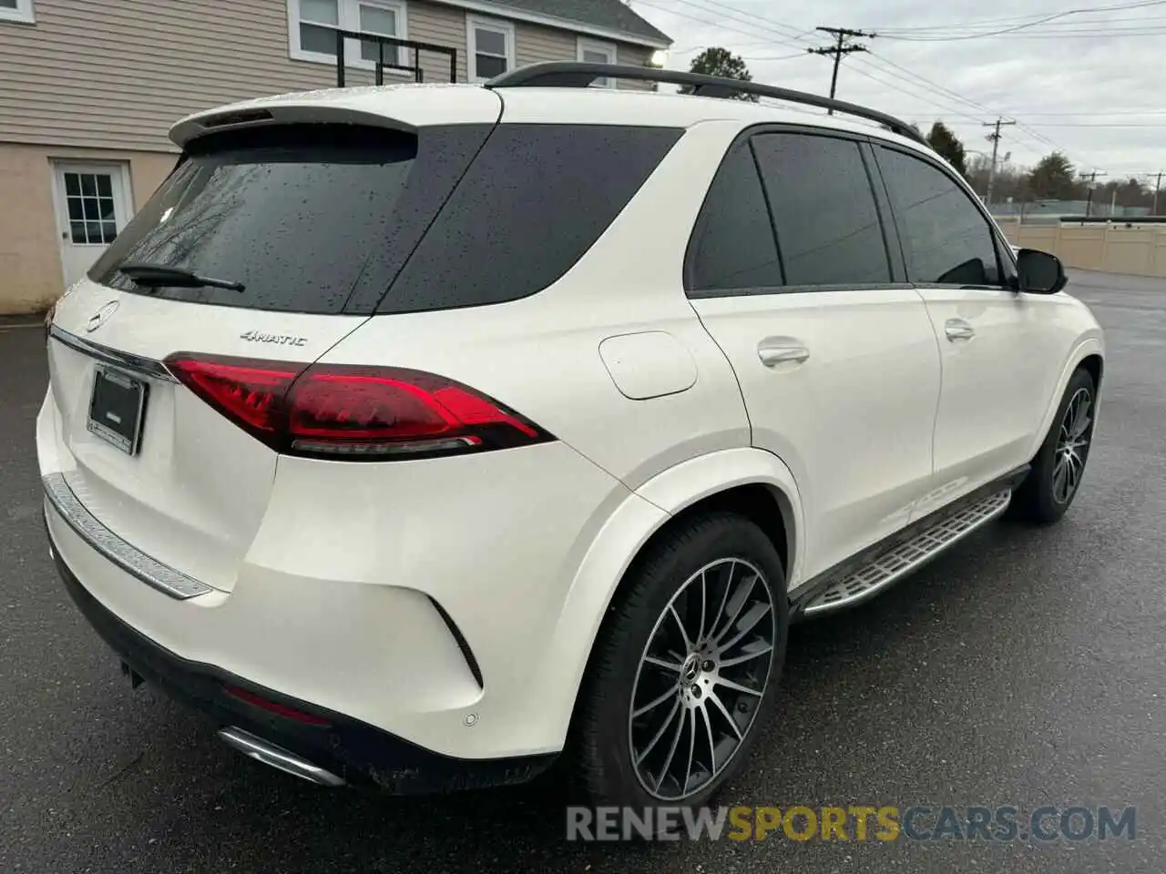 3 Photograph of a damaged car 4JGFB4KB1LA061765 MERCEDES-BENZ GLE-CLASS 2020