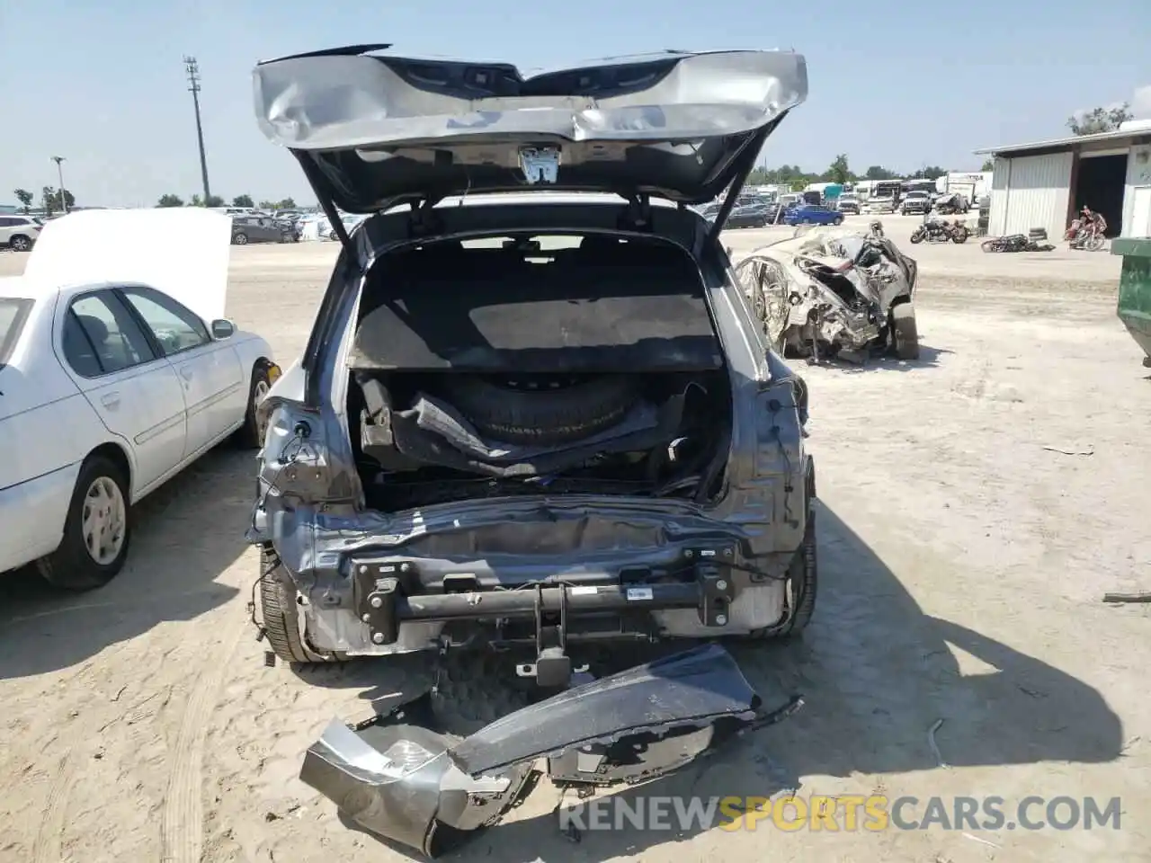 9 Photograph of a damaged car 4JGFB4KB1LA101231 MERCEDES-BENZ GLE-CLASS 2020