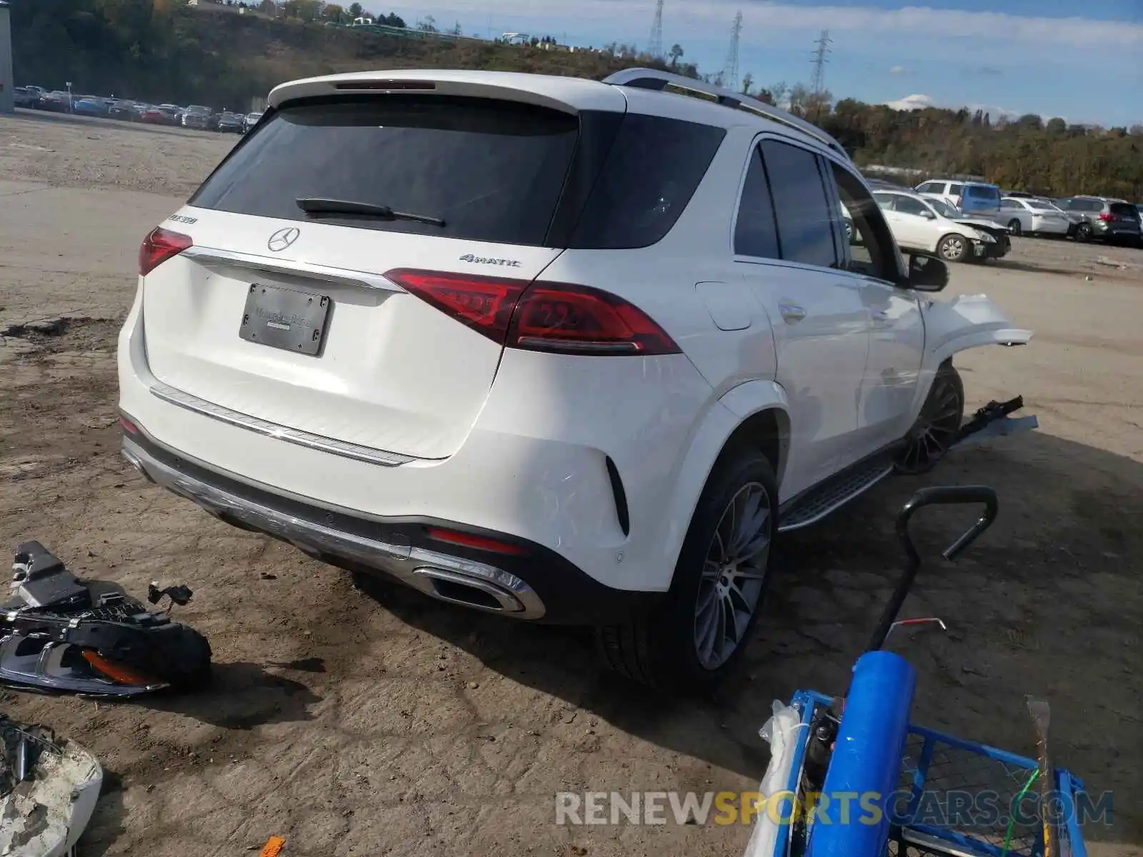 4 Photograph of a damaged car 4JGFB4KB1LA142944 MERCEDES-BENZ GLE-CLASS 2020