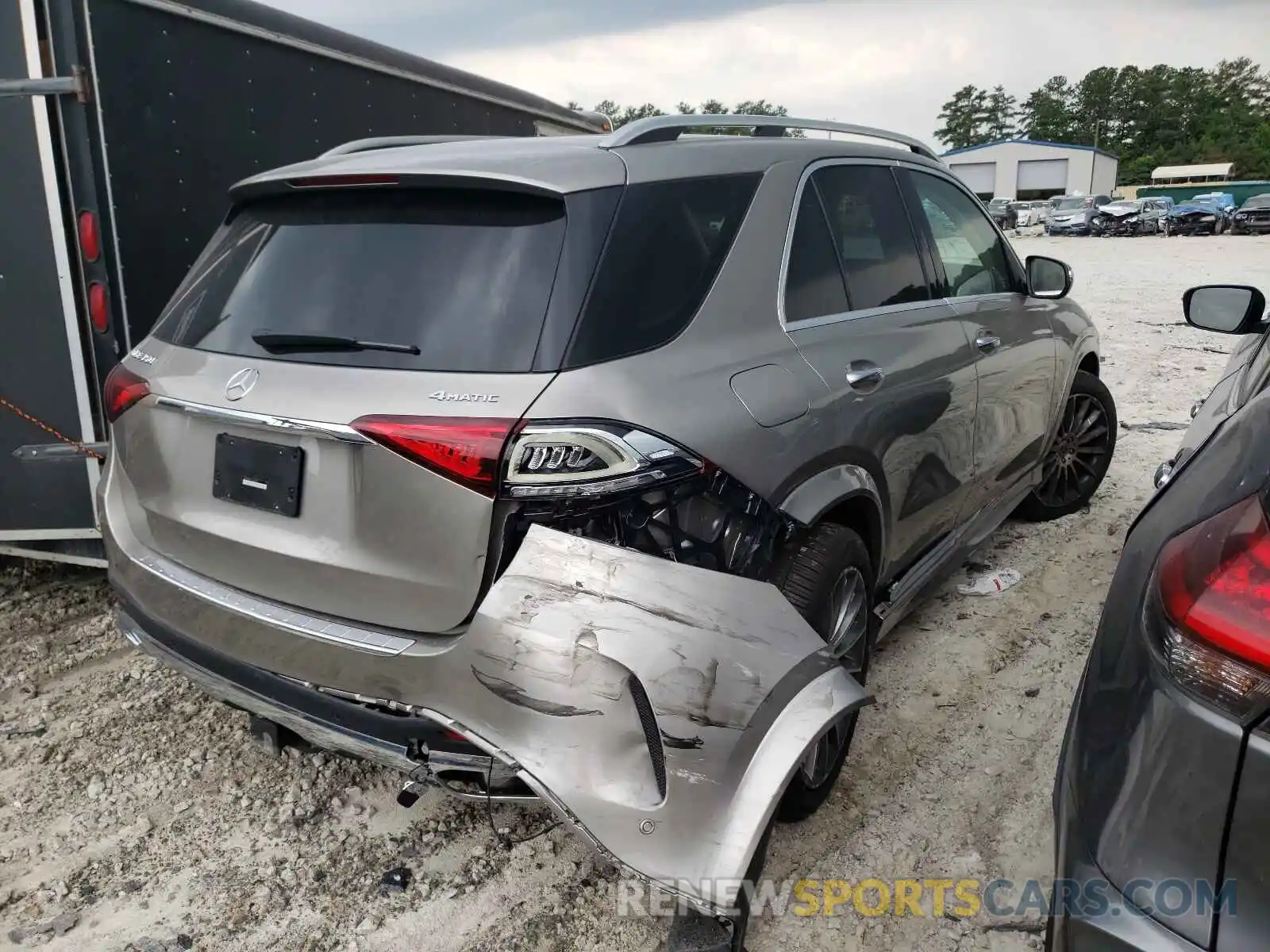 4 Photograph of a damaged car 4JGFB4KB1LA153779 MERCEDES-BENZ GLE-CLASS 2020