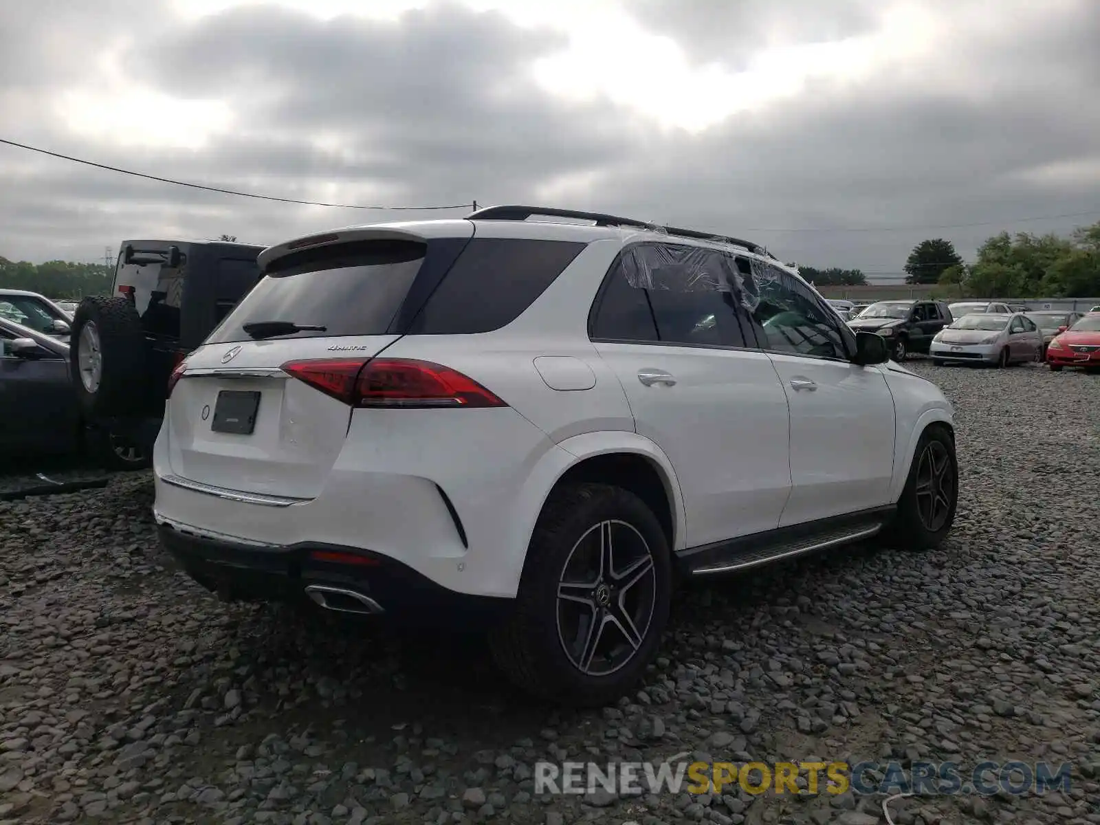 4 Photograph of a damaged car 4JGFB4KB1LA214385 MERCEDES-BENZ GLE-CLASS 2020