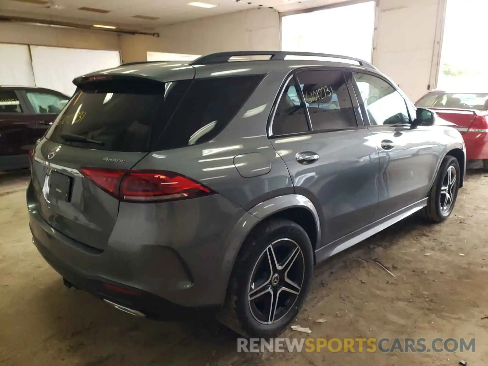 4 Photograph of a damaged car 4JGFB4KB2LA009464 MERCEDES-BENZ GLE-CLASS 2020