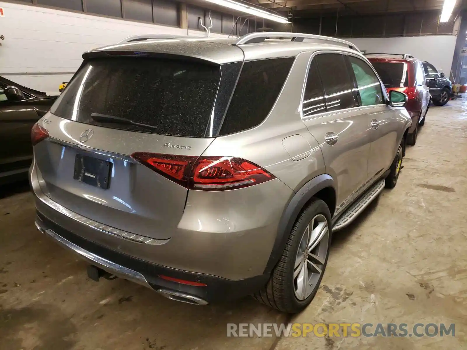 4 Photograph of a damaged car 4JGFB4KB2LA047552 MERCEDES-BENZ GLE-CLASS 2020