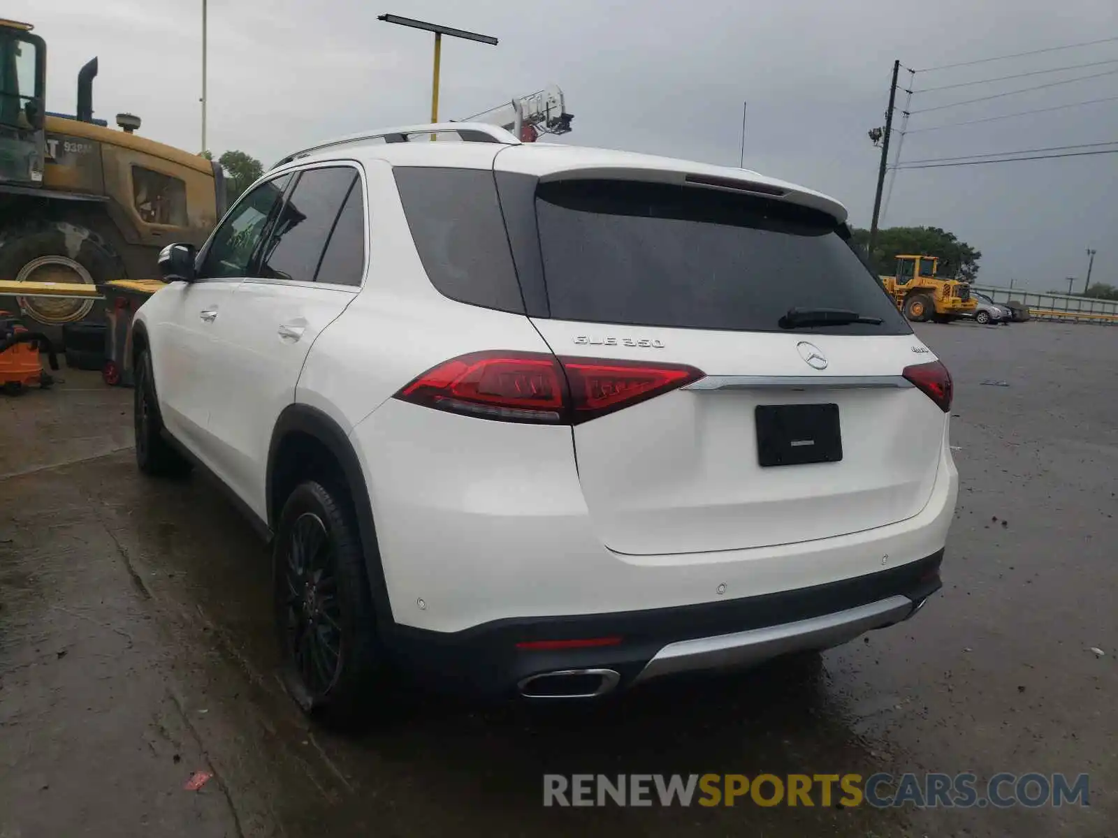 3 Photograph of a damaged car 4JGFB4KB2LA086500 MERCEDES-BENZ GLE-CLASS 2020