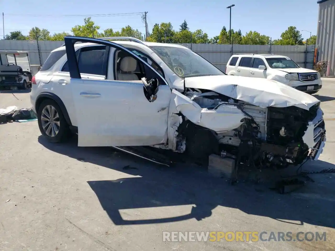 9 Photograph of a damaged car 4JGFB4KB2LA130043 MERCEDES-BENZ GLE-CLASS 2020