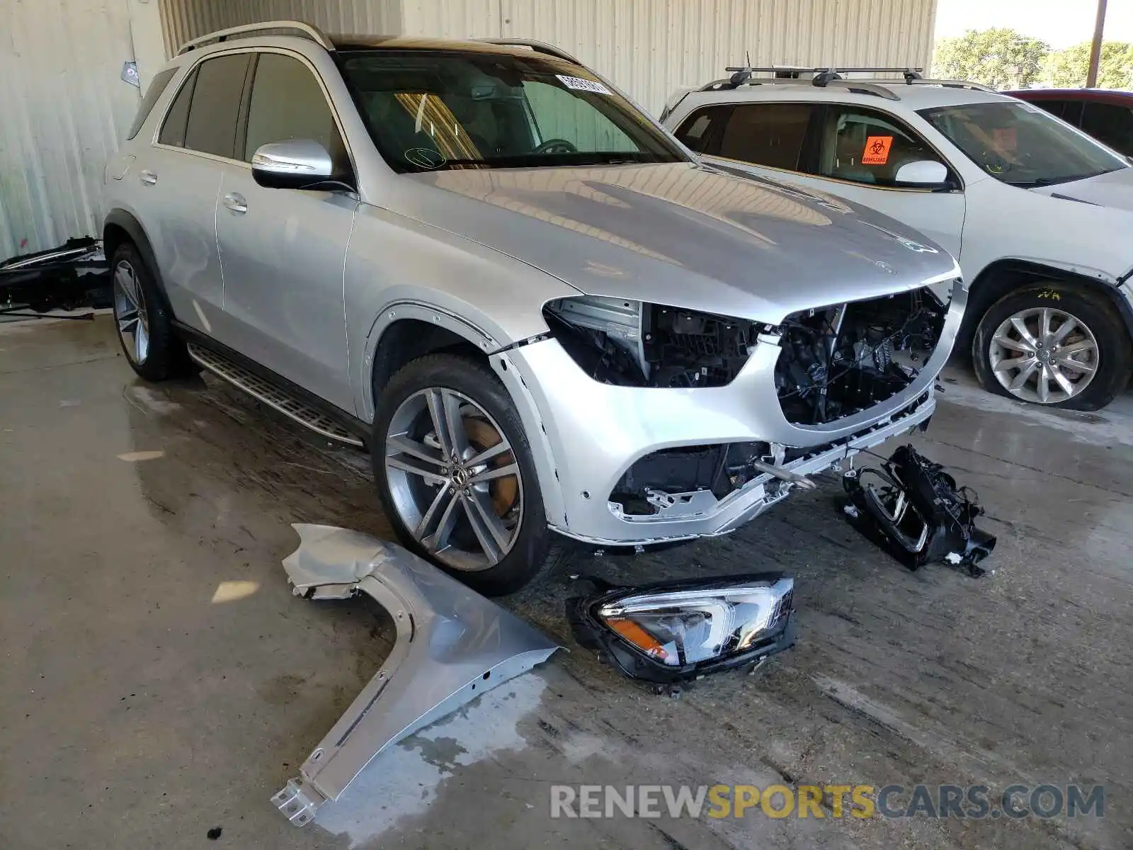 1 Photograph of a damaged car 4JGFB4KB3LA072203 MERCEDES-BENZ GLE-CLASS 2020