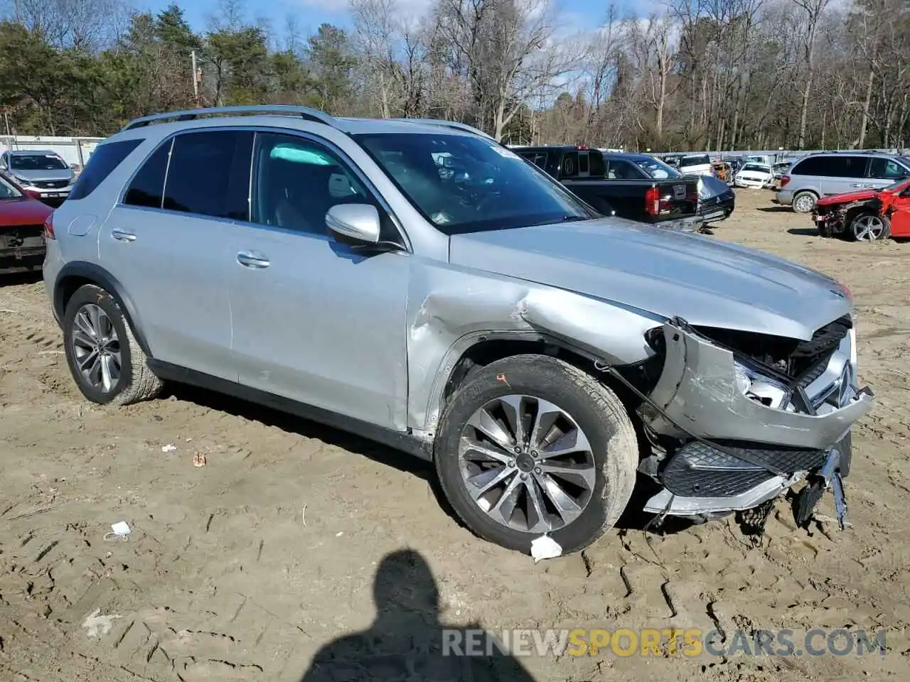 4 Photograph of a damaged car 4JGFB4KB3LA074985 MERCEDES-BENZ GLE-CLASS 2020