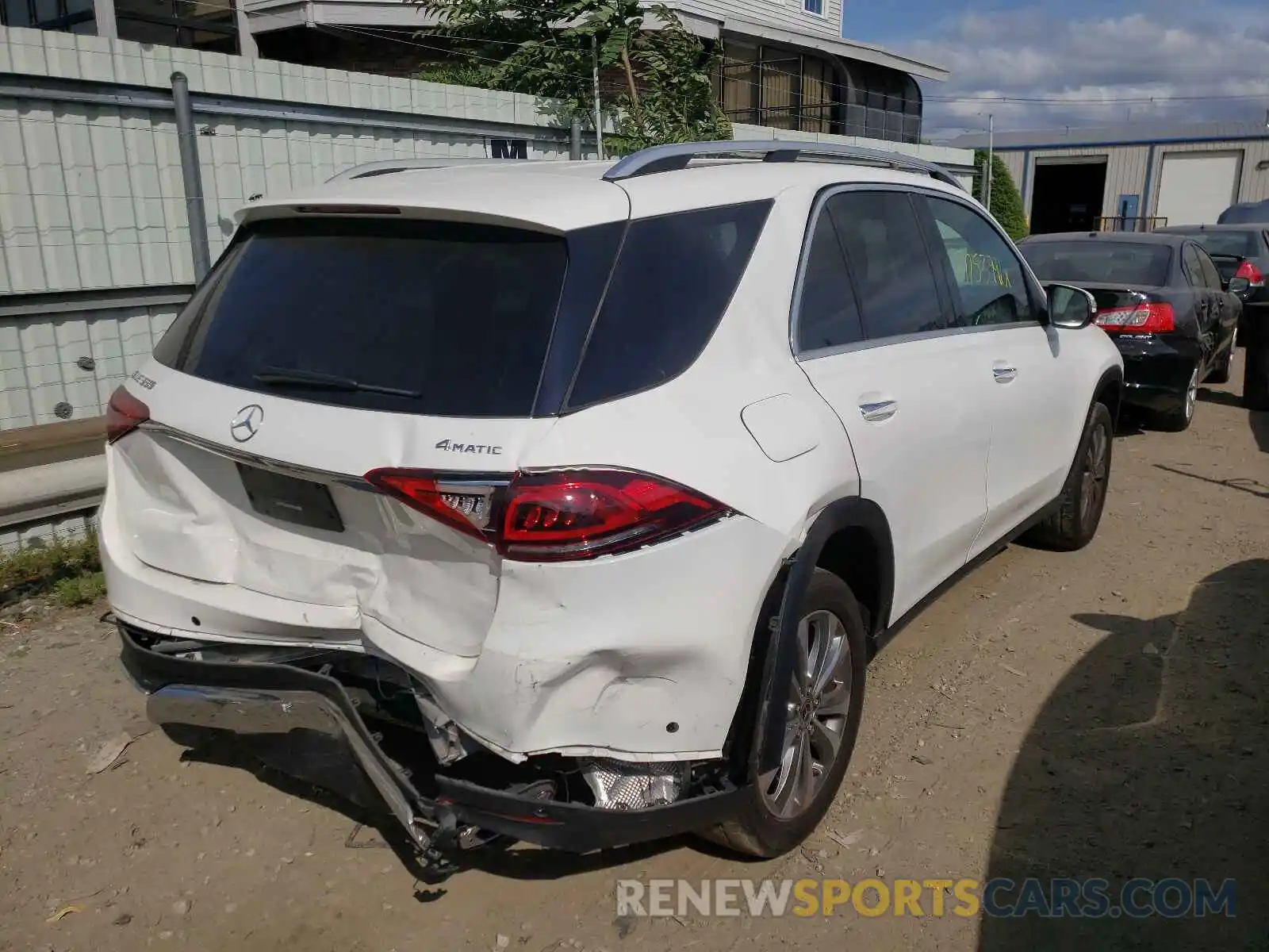 4 Photograph of a damaged car 4JGFB4KB4LA052302 MERCEDES-BENZ GLE-CLASS 2020