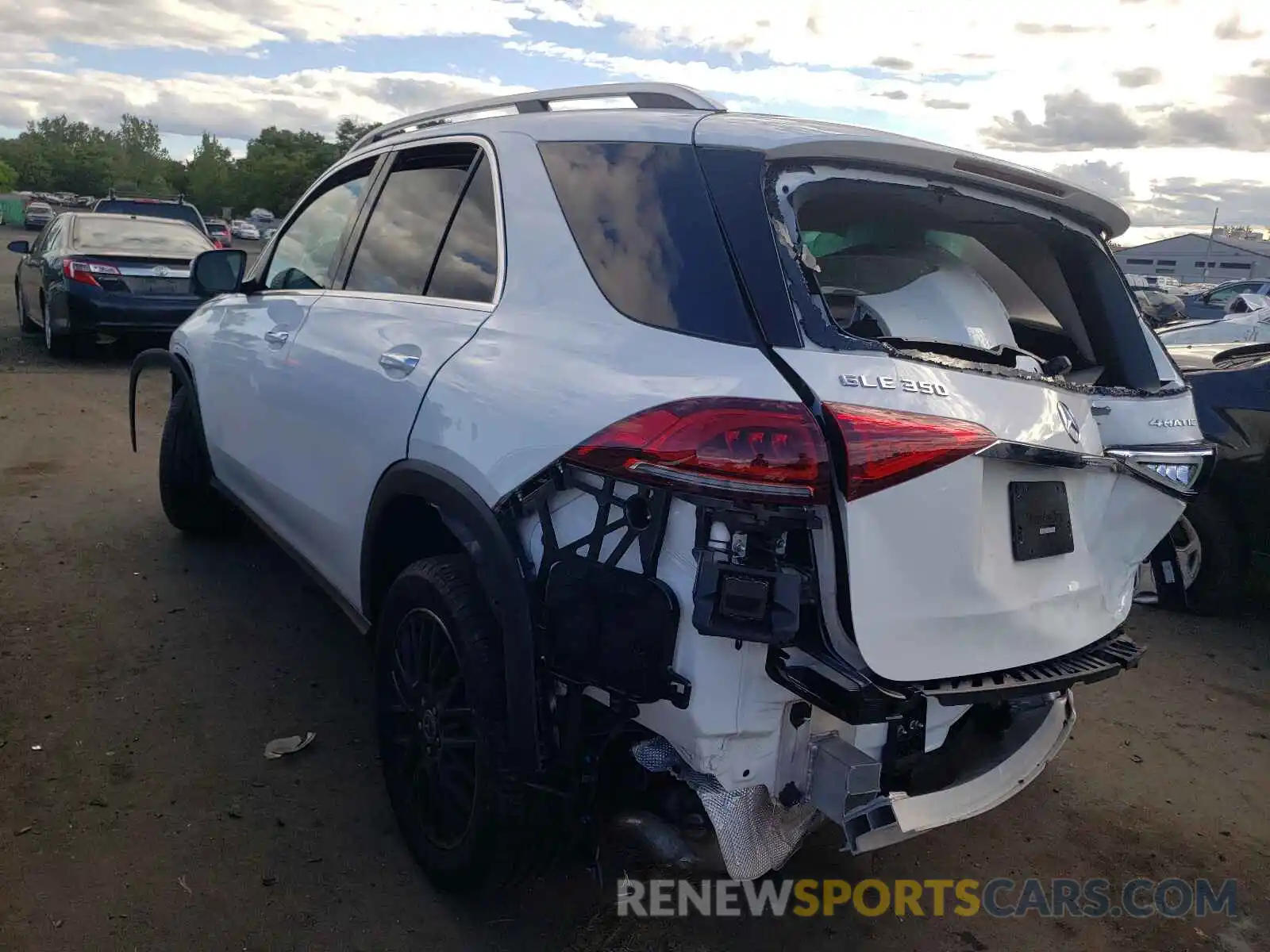 3 Photograph of a damaged car 4JGFB4KB4LA053076 MERCEDES-BENZ GLE-CLASS 2020