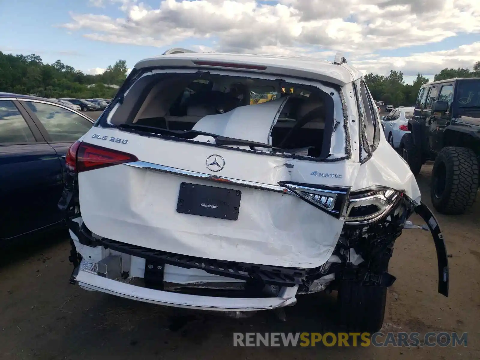 9 Photograph of a damaged car 4JGFB4KB4LA053076 MERCEDES-BENZ GLE-CLASS 2020