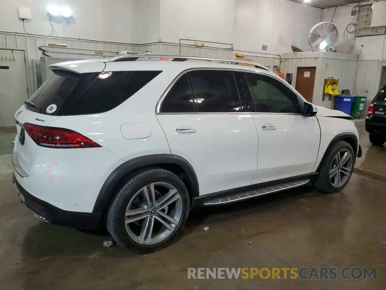 3 Photograph of a damaged car 4JGFB4KB4LA056740 MERCEDES-BENZ GLE-CLASS 2020